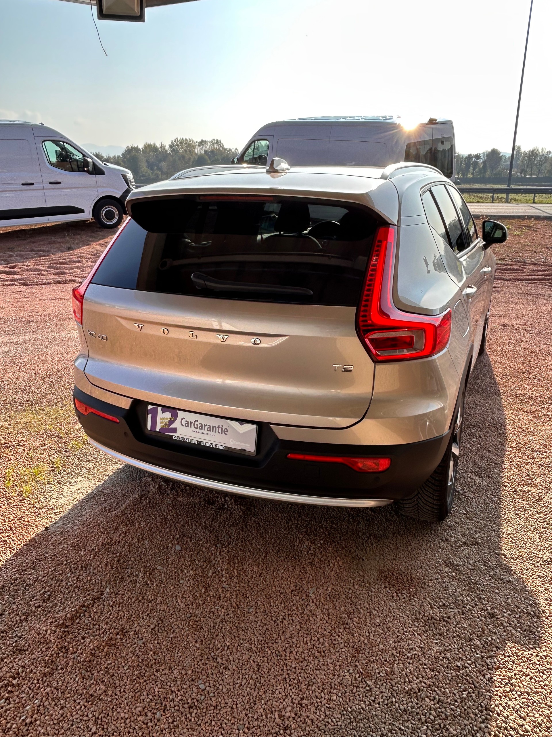 VOLVO XC40 T2 Core Geartronic-showroom-element-3
