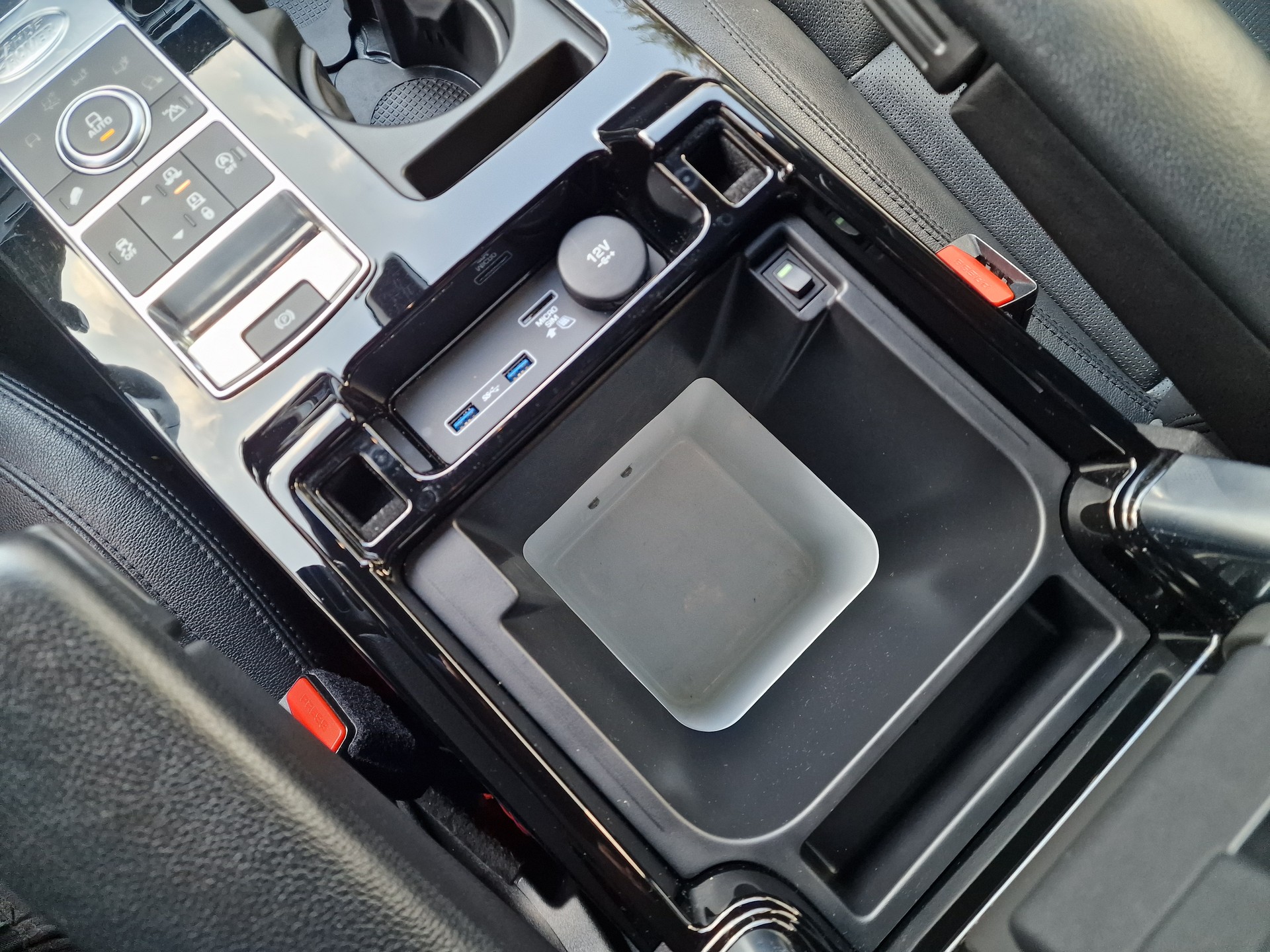 LAND ROVER LAND ROVER Discovery 3.0 SDV6 HSE Luxury-image-25