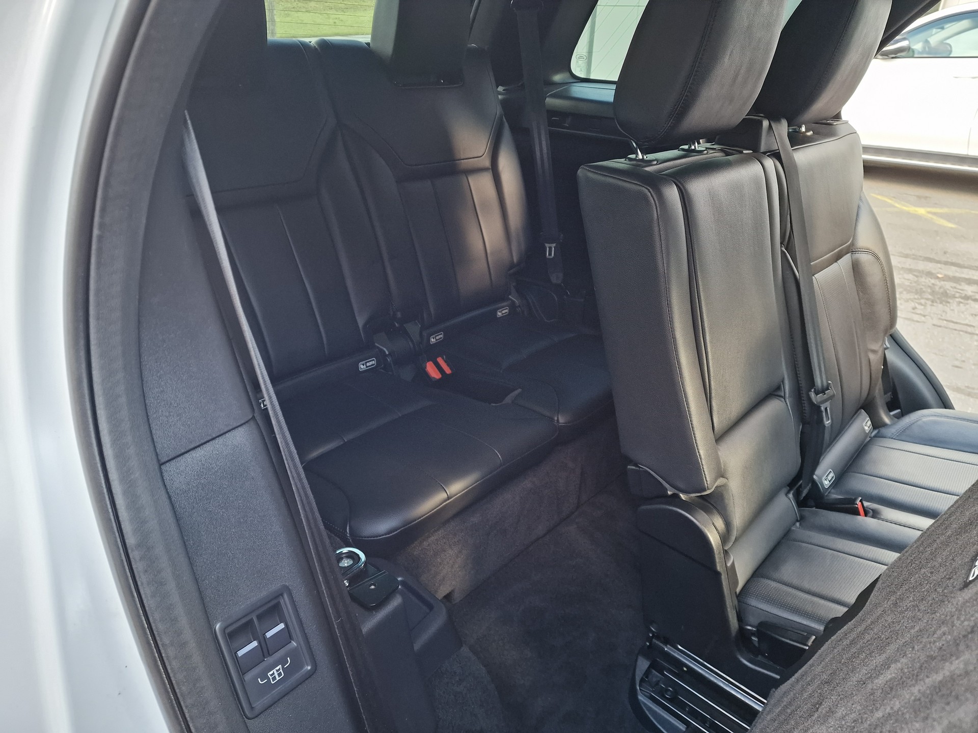 LAND ROVER LAND ROVER Discovery 3.0 SDV6 HSE Luxury-image-13