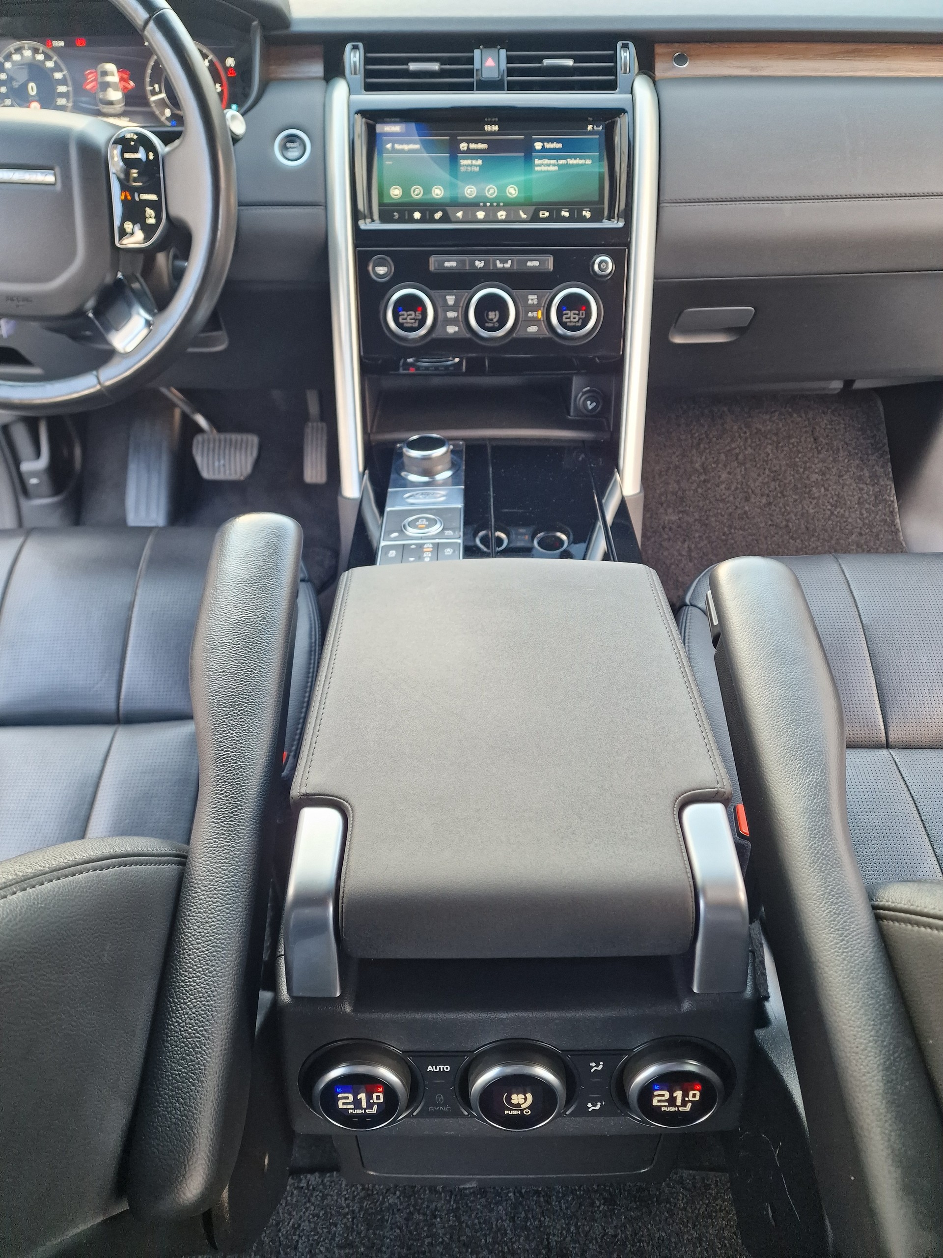 LAND ROVER LAND ROVER Discovery 3.0 SDV6 HSE Luxury-image-21