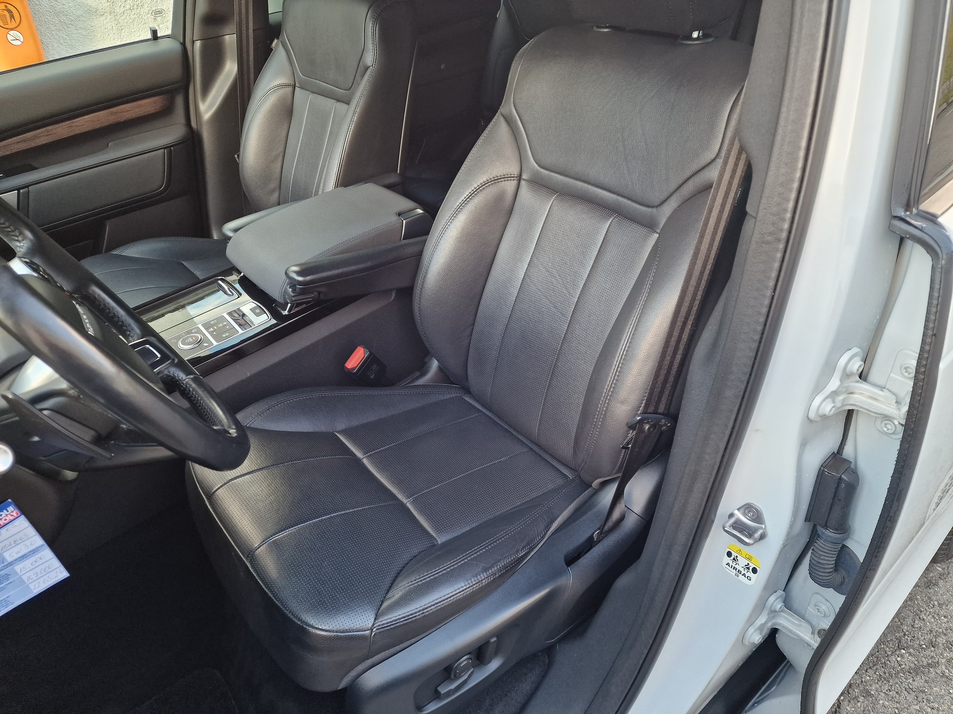 LAND ROVER LAND ROVER Discovery 3.0 SDV6 HSE Luxury-image-9