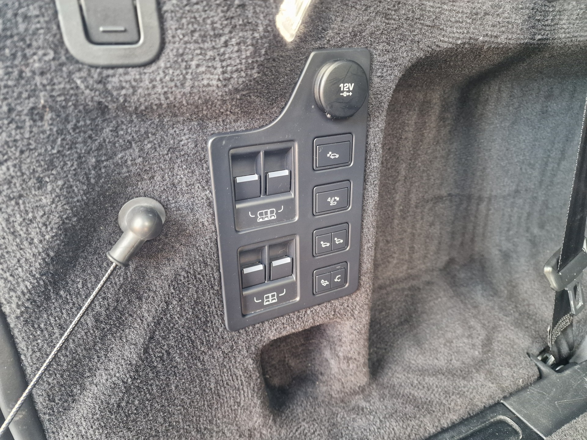 LAND ROVER LAND ROVER Discovery 3.0 SDV6 HSE Luxury-image-27