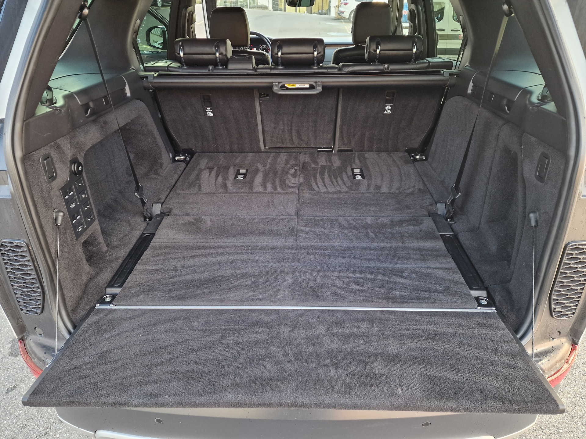 LAND ROVER LAND ROVER Discovery 3.0 SDV6 HSE Luxury-image-26