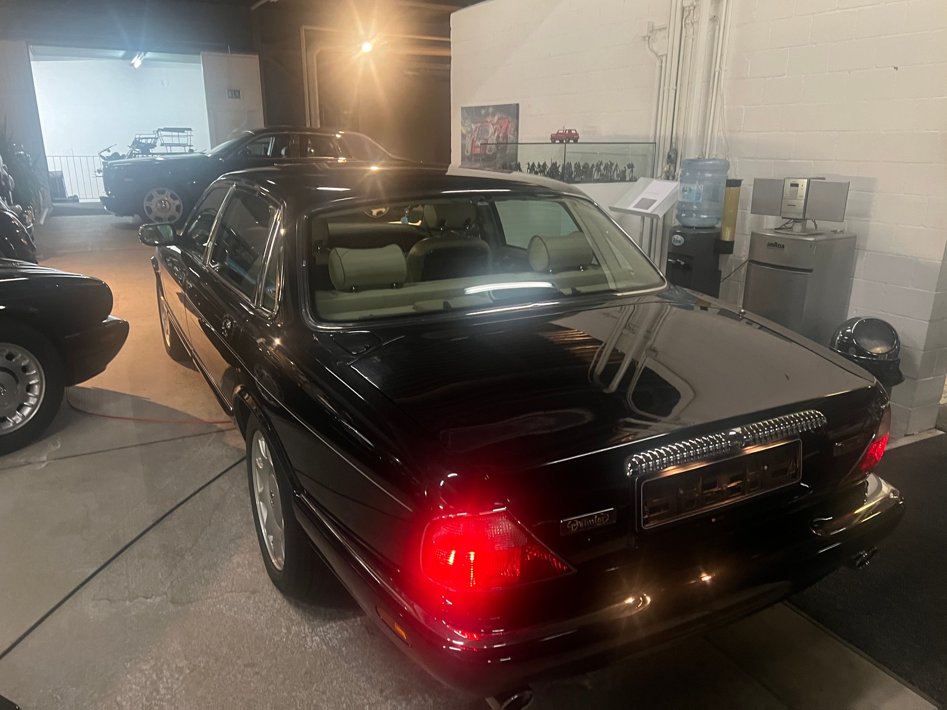 DAIMLER V8 4.0 S/C-image-7