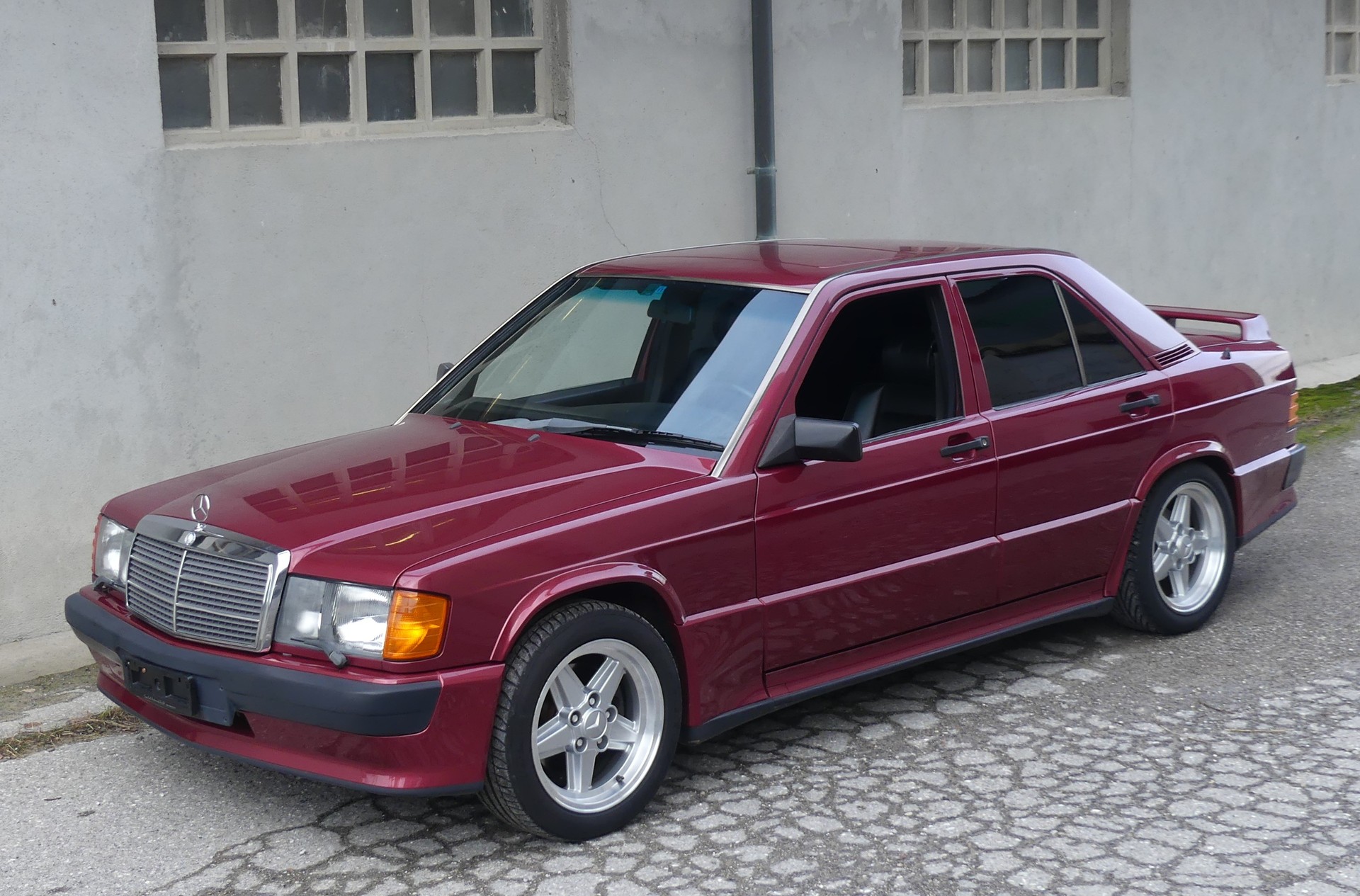 MERCEDES-BENZ 190 E 2.5-16 ABS (Vétéran)