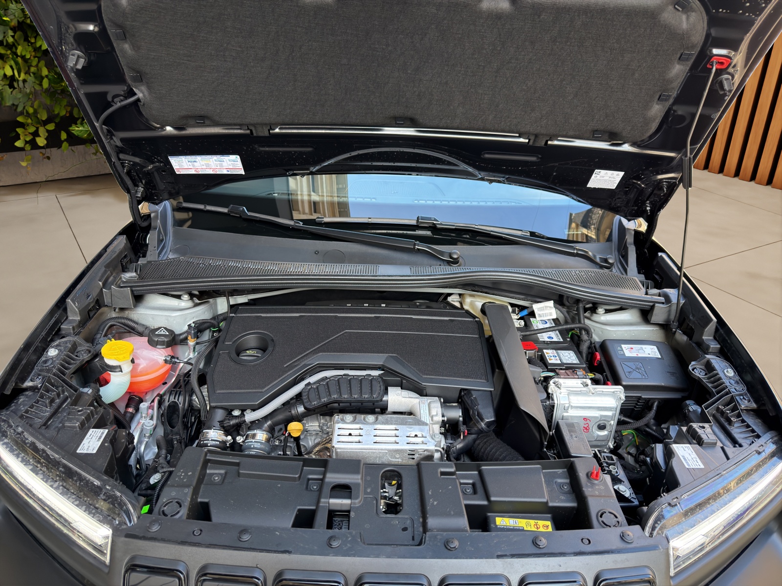 JEEP Avenger 1.2 Turbo MHEV The North Face Sky 4xe-image-18