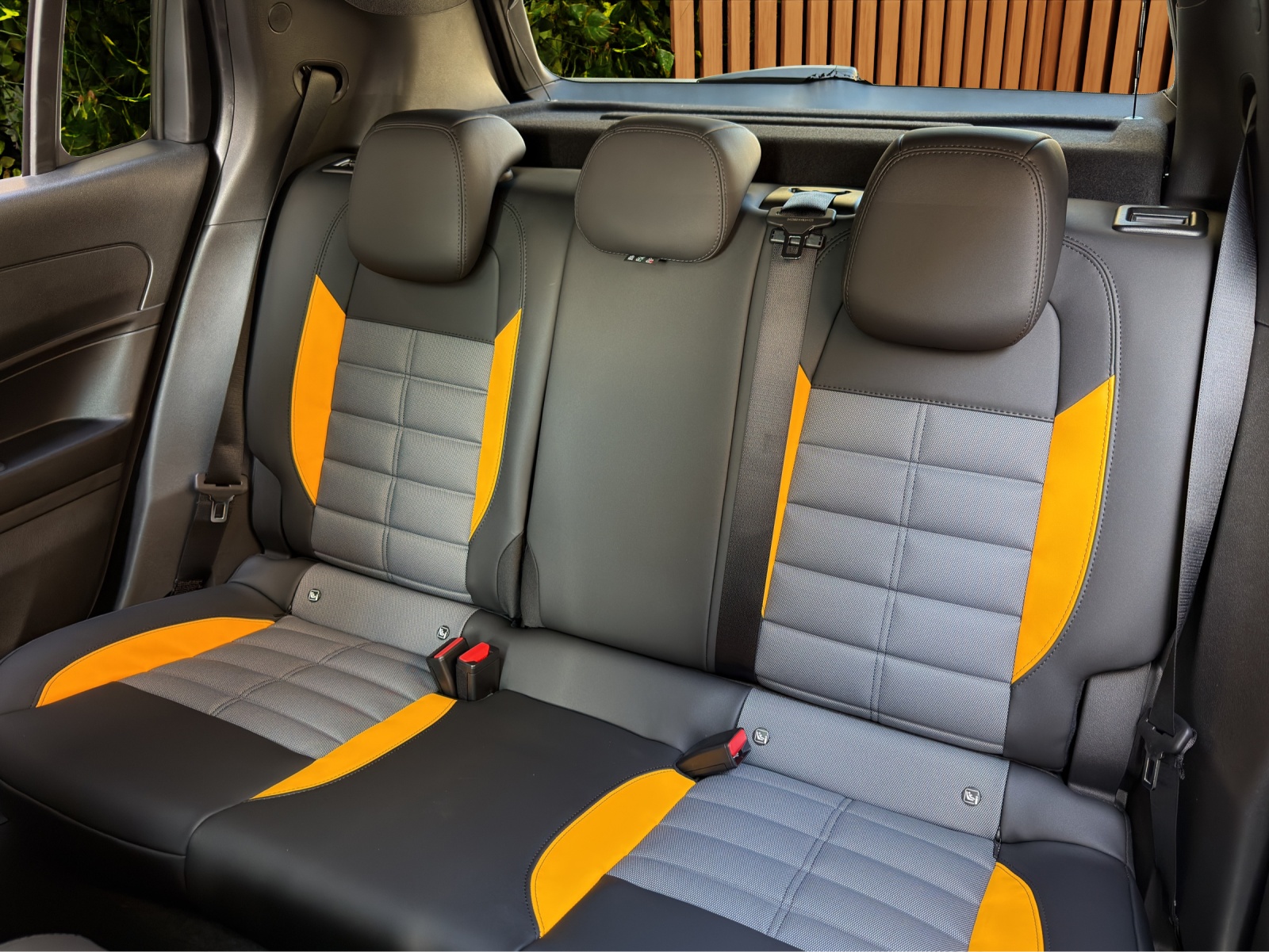 JEEP Avenger 1.2 Turbo MHEV The North Face Sky 4xe-image-11