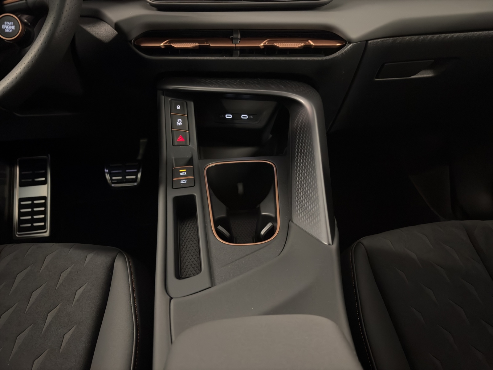 CUPRA Terramar 1.5 eHybrid Prime Edition VZ DSG-image-12