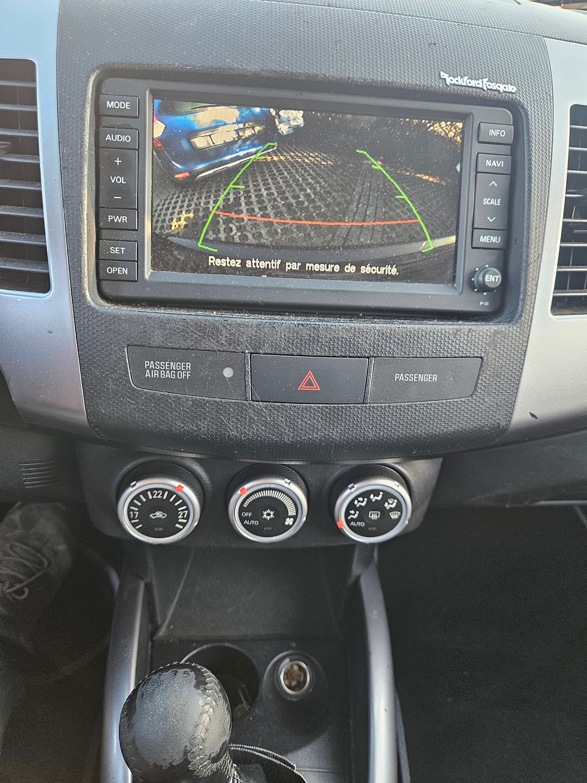 PEUGEOT 4007 2.2 HDi Platinum Edition-image-12