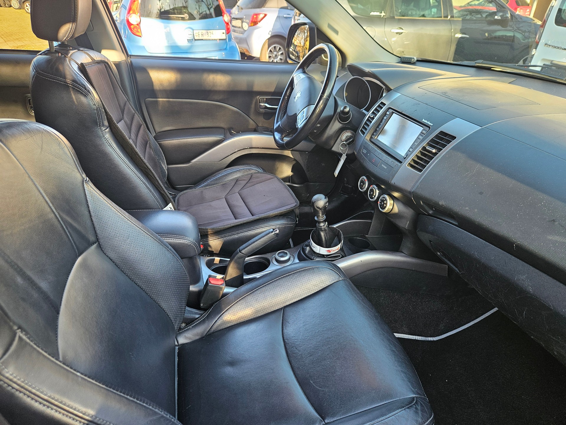 PEUGEOT 4007 2.2 HDi Platinum Edition-image-4