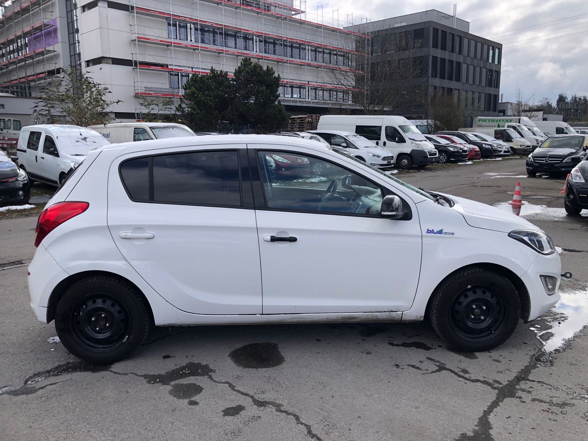 HYUNDAI i20 1.2 Pica-image-3