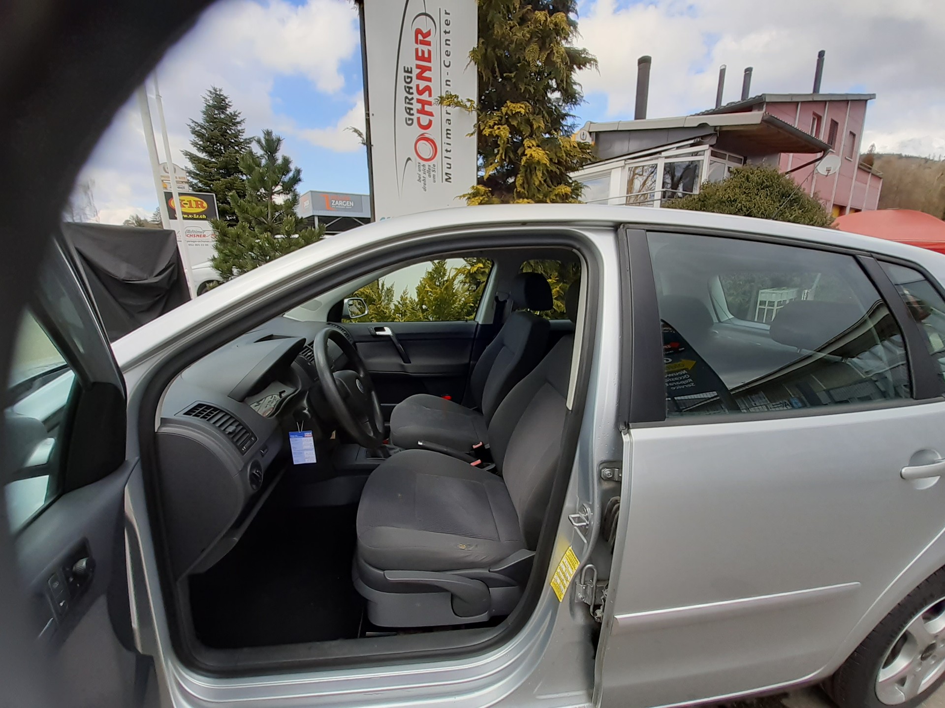 VW Polo 1.4 16V Young&Fresh-image-9