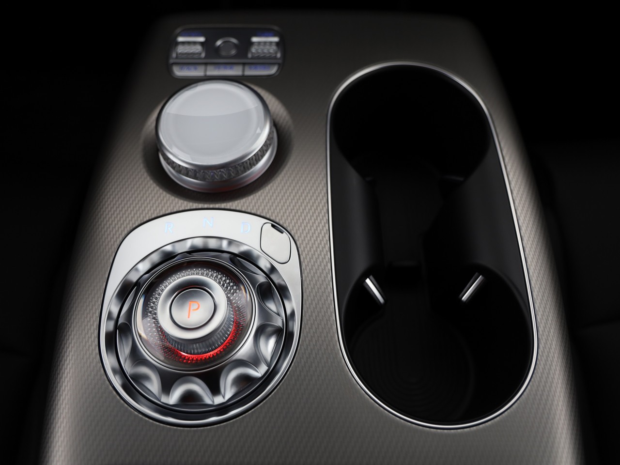 GENESIS GV60 77.4 kWh Sport AWD-image-12