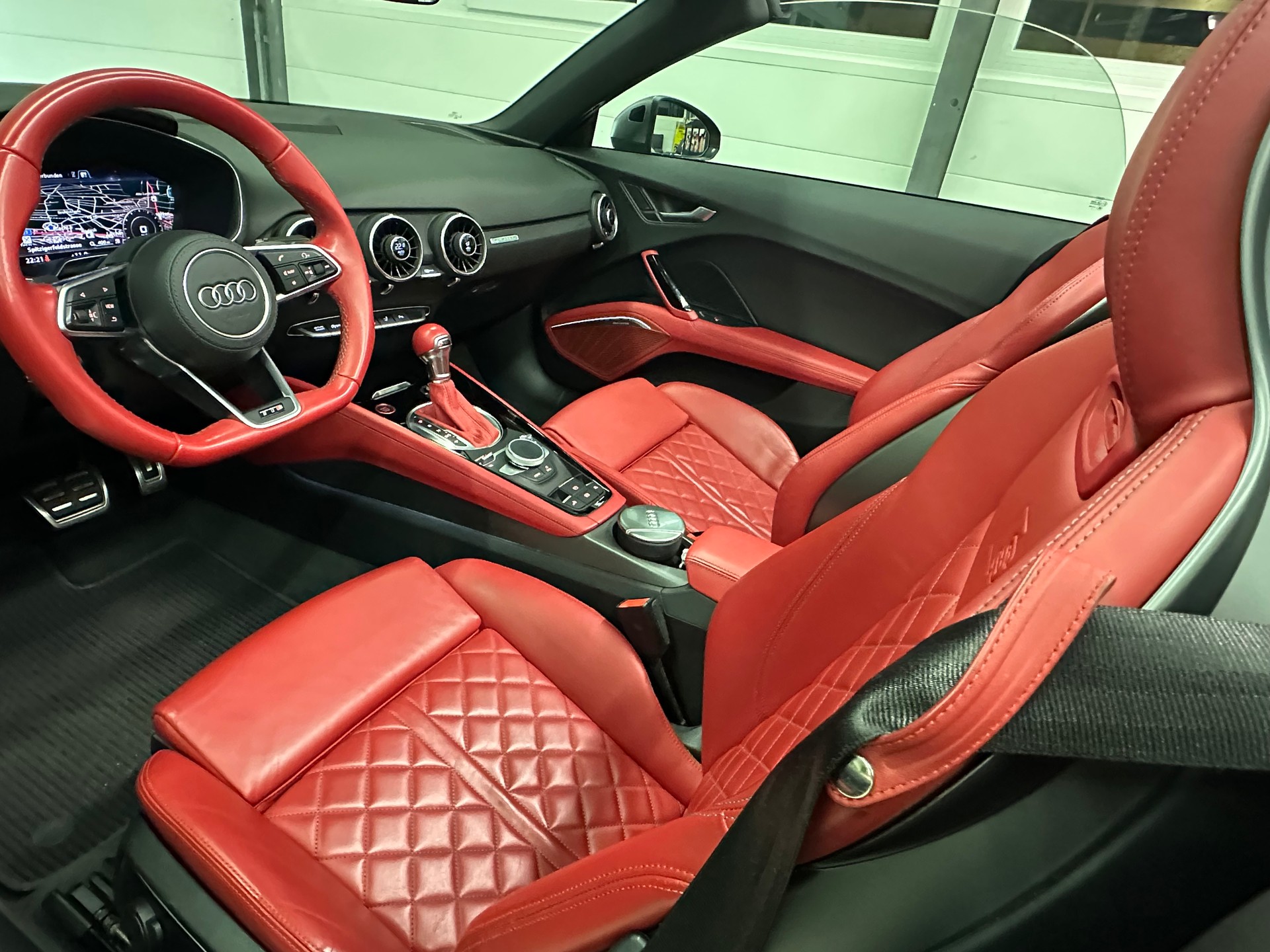 AUDI TTS Roadster 2.0 TFSI quattro S-tronic-image-4