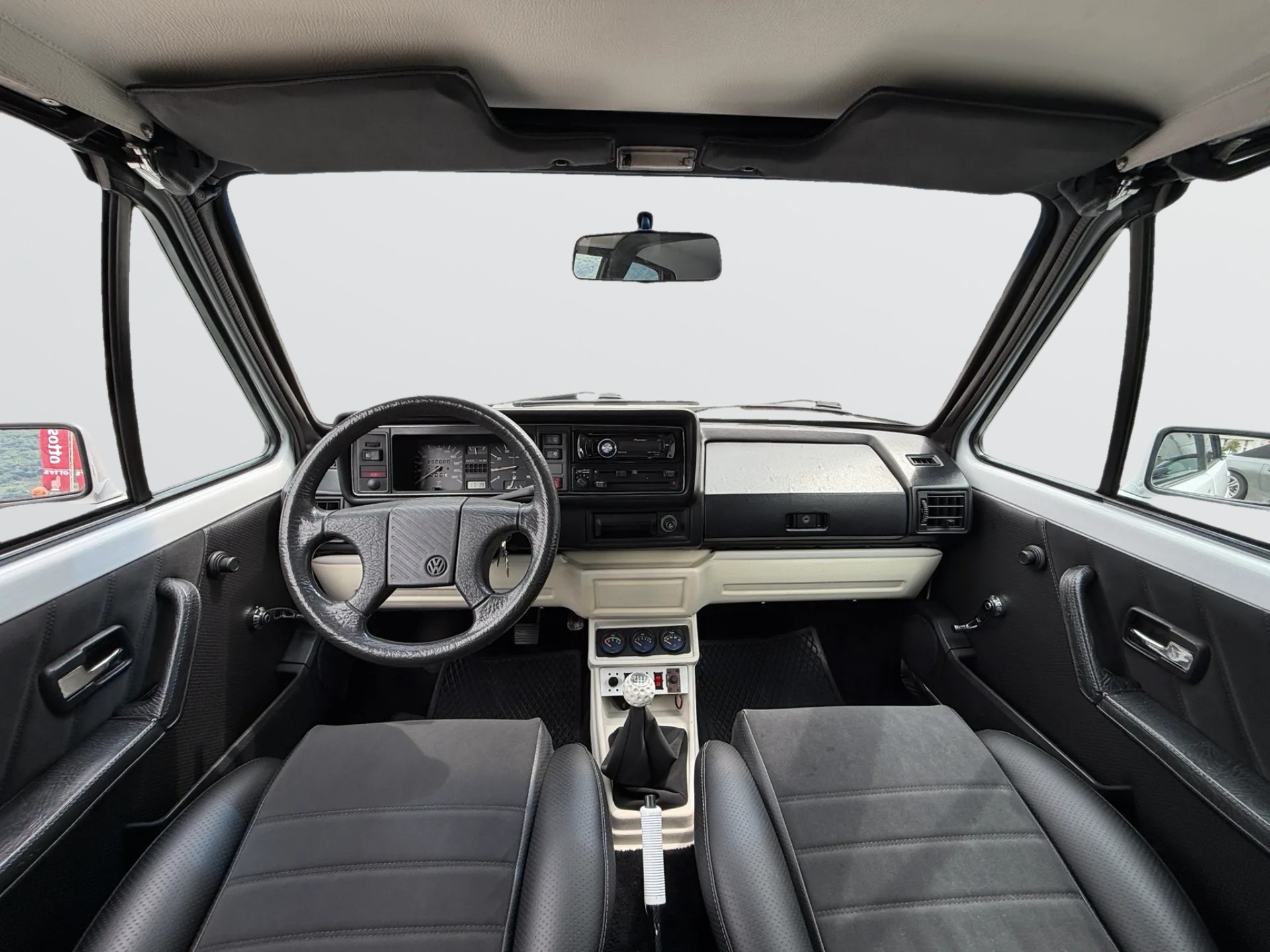 VW Cabrio-image-16
