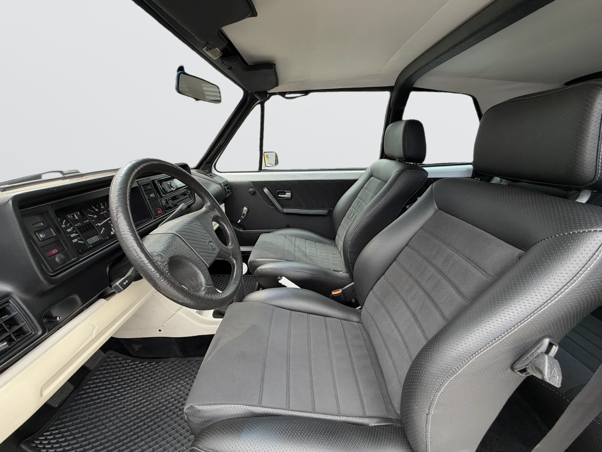 VW Cabrio-image-17