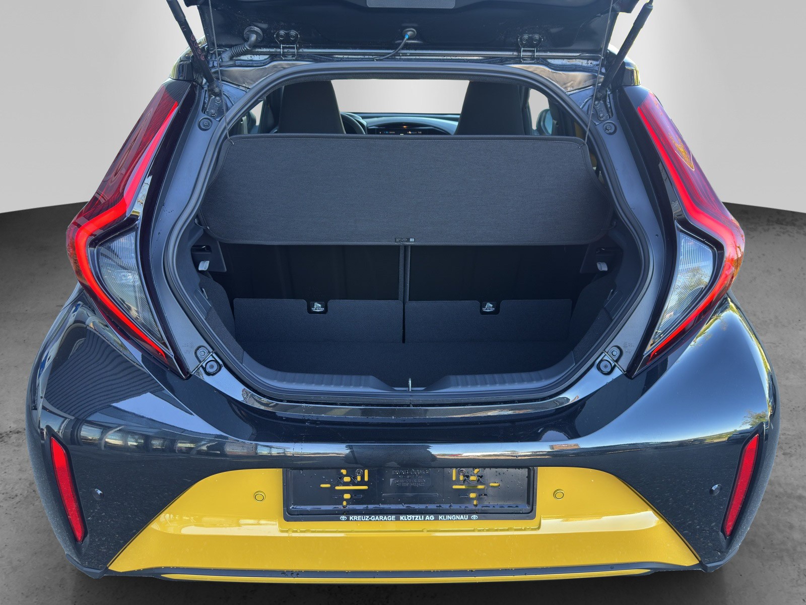 TOYOTA Aygo X 1.5 GR Sport e-CVT-image-9
