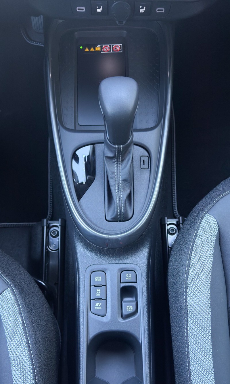 TOYOTA Aygo X 1.5 GR Sport e-CVT-image-15