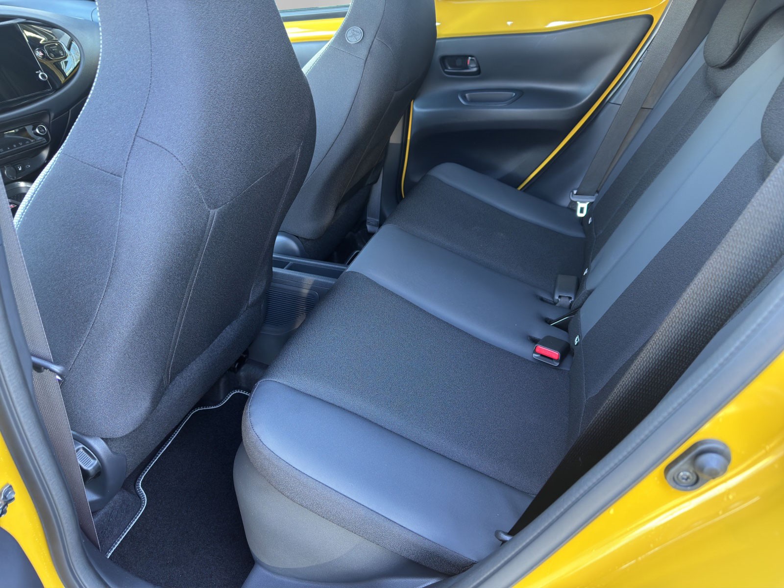 TOYOTA Aygo X 1.5 GR Sport e-CVT-image-10