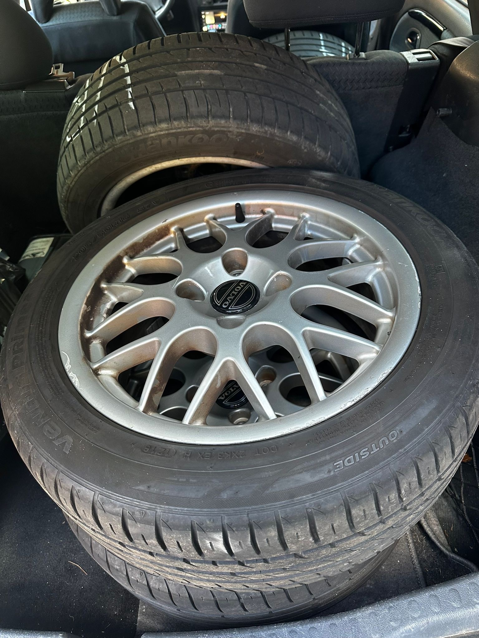 VOLVO V40 2.0T-image-9