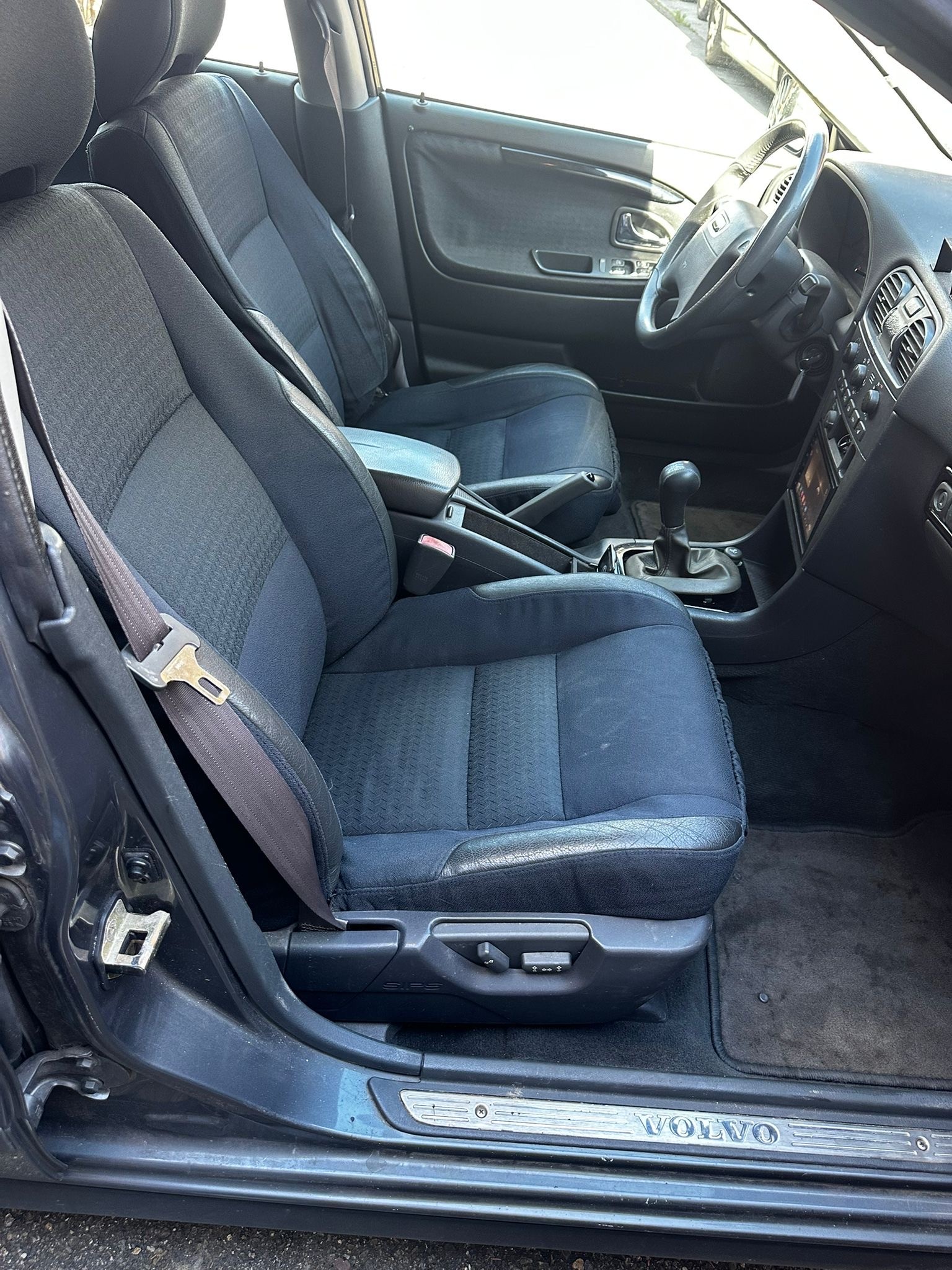 VOLVO V40 2.0T-image-5