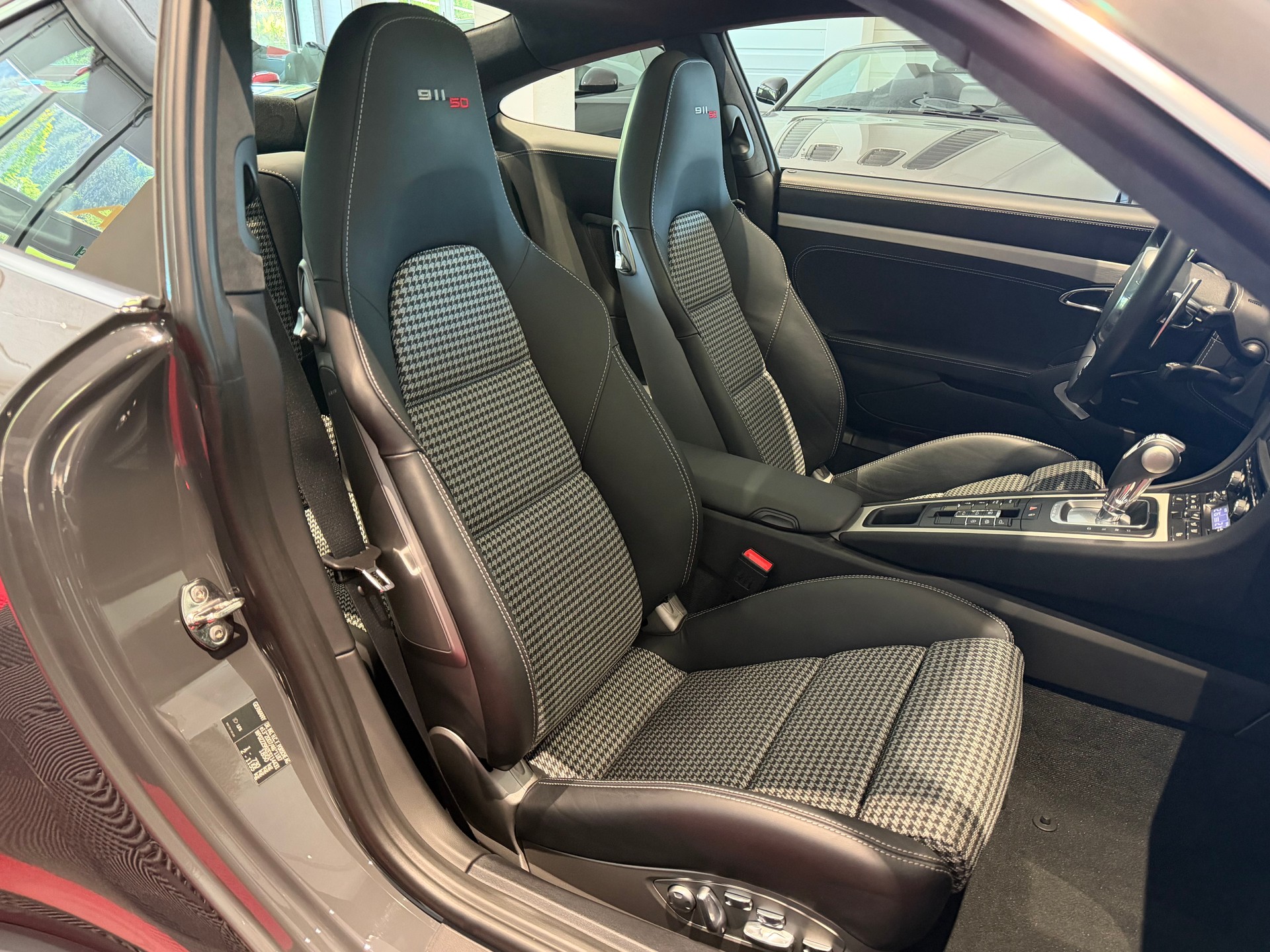 PORSCHE 911 Carrera S 50 Years-image-14