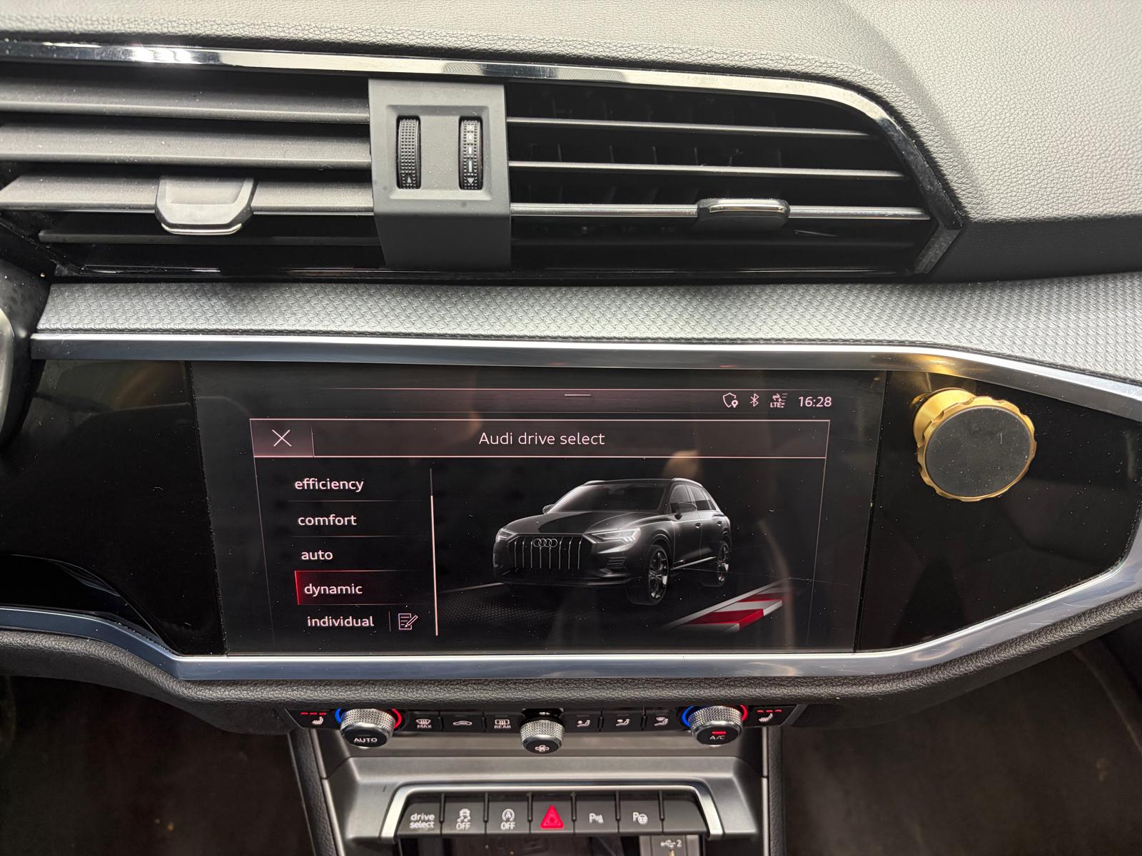 AUDI Q3 35 TFSI advanced S-tronic - toit ouvrant-image-22