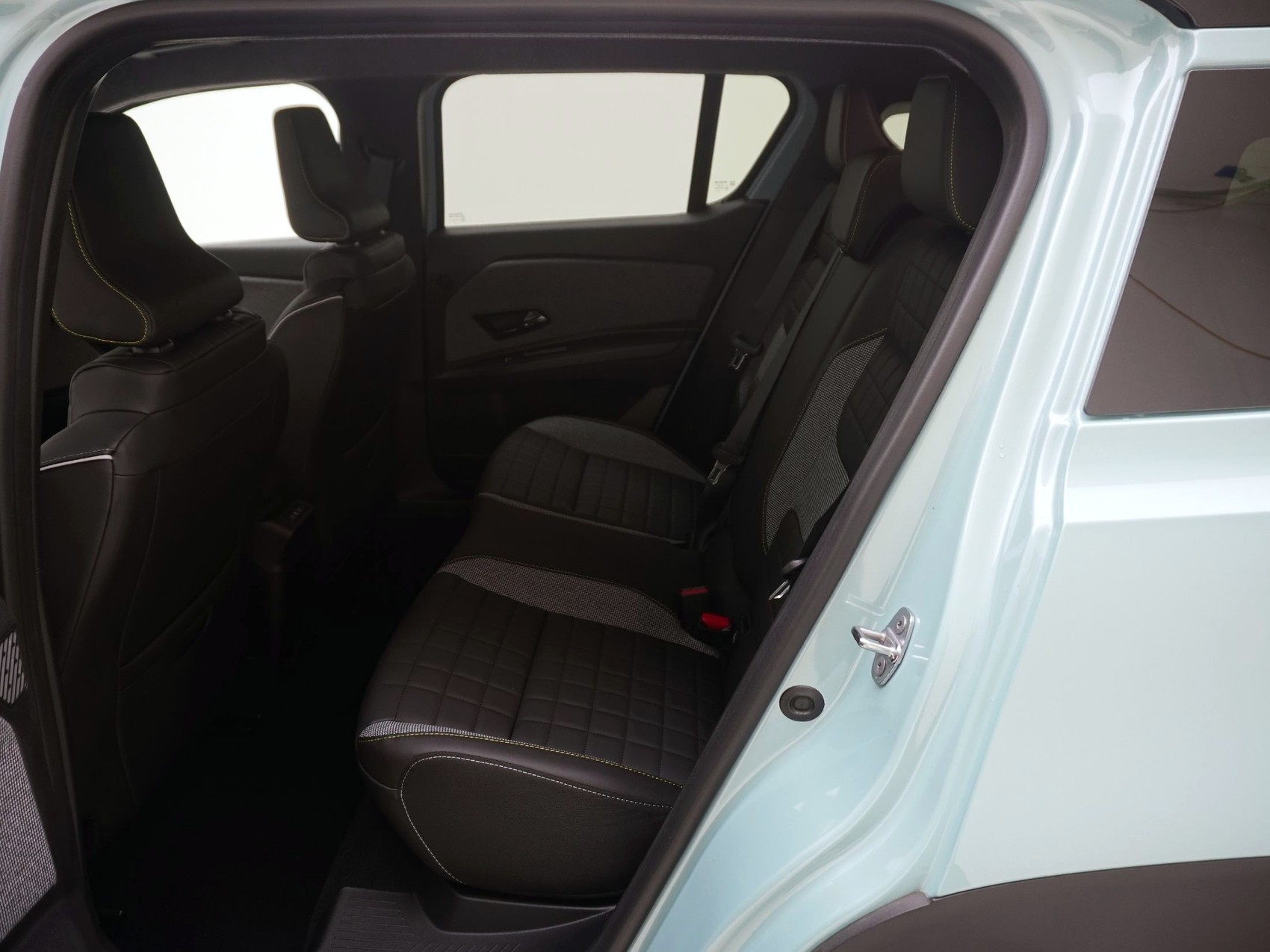 RENAULT R4 E-Tech Comfort Range iconic-image-13