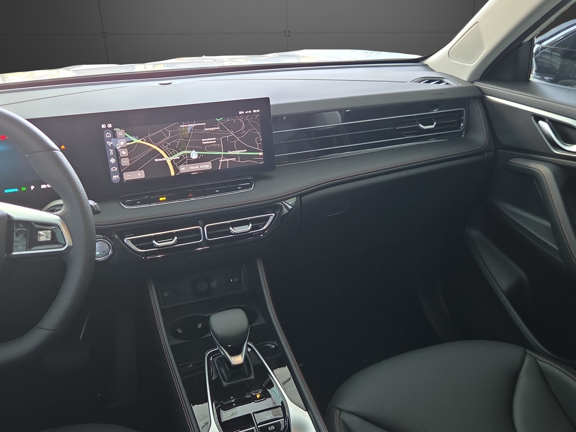 MG HS 1.5 T PHEV Luxury-image-5