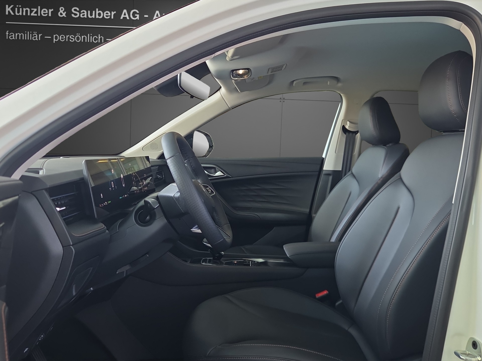 MG HS 1.5 T PHEV Luxury-image-6