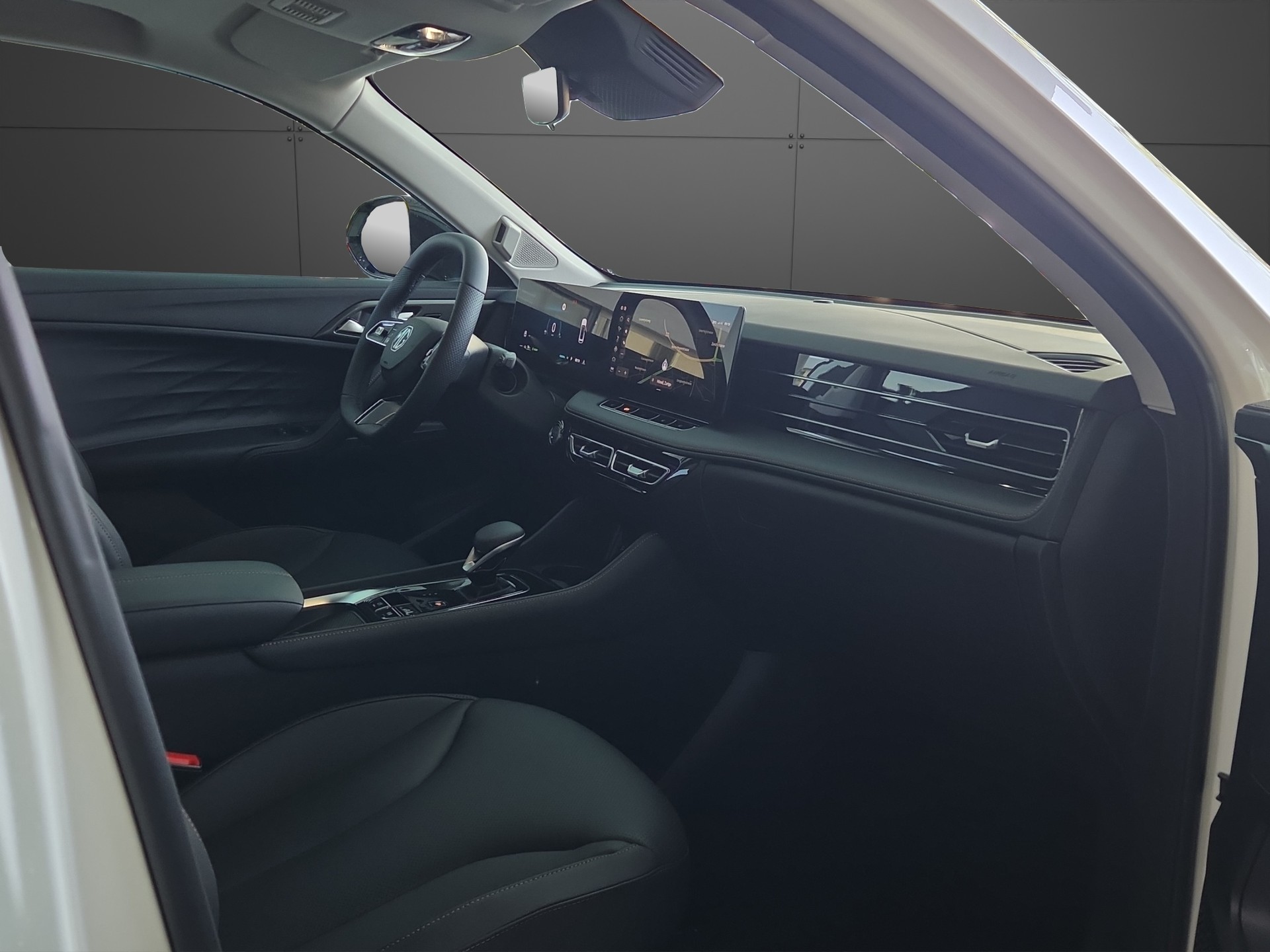 MG HS 1.5 T PHEV Luxury-image-8