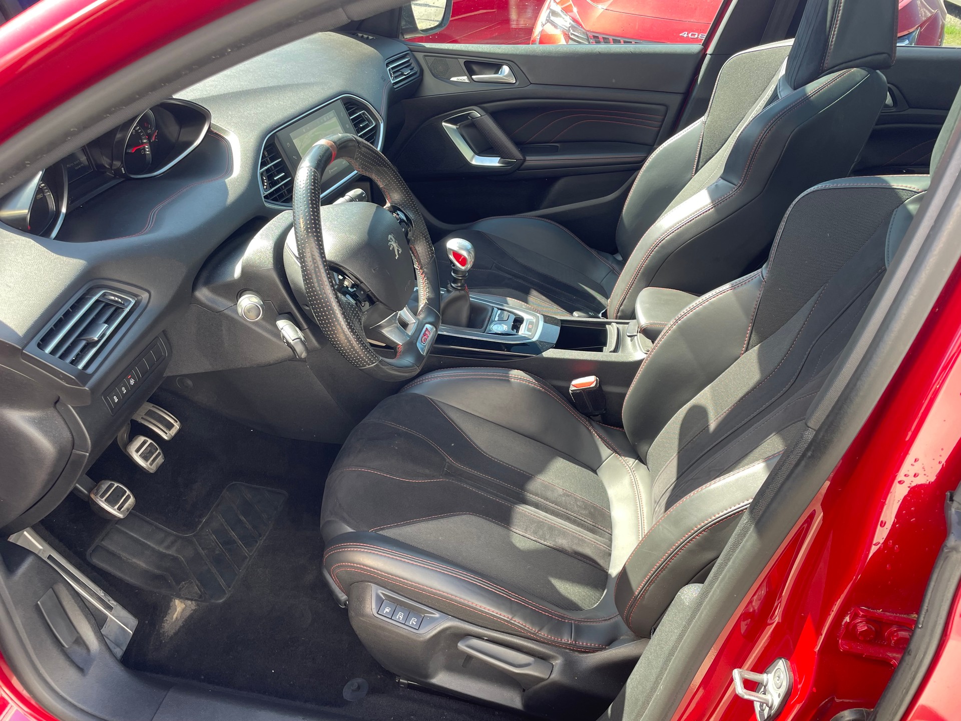 PEUGEOT 308 1.6 THP GTi-image-8