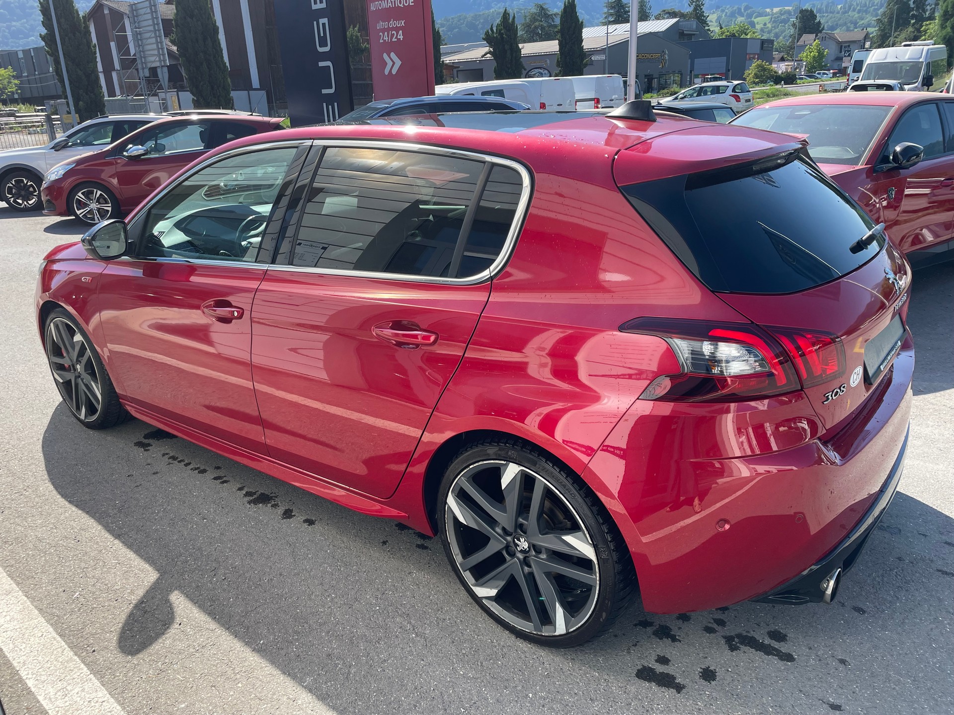 PEUGEOT 308 1.6 THP GTi-image-2