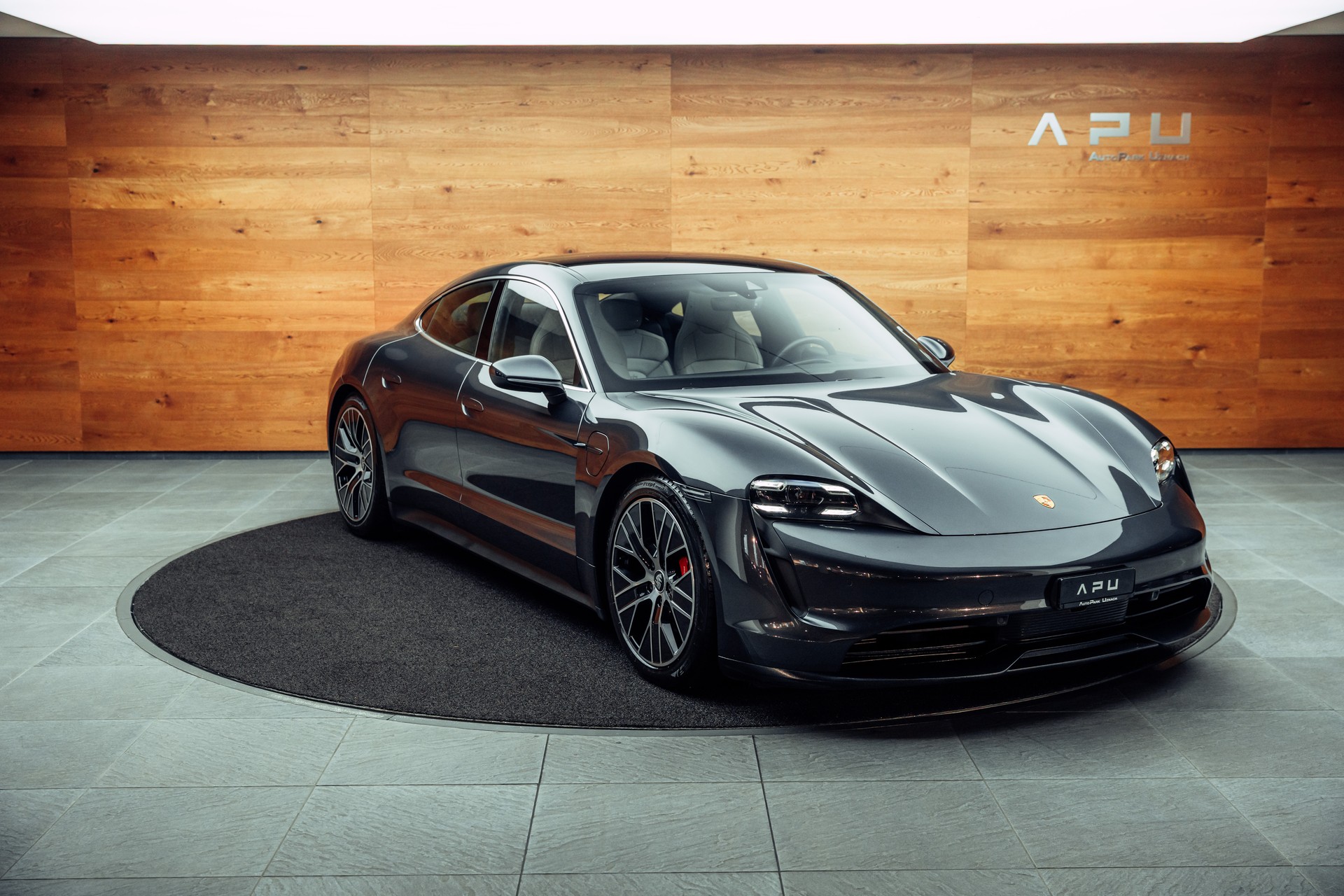 PORSCHE Taycan 4S