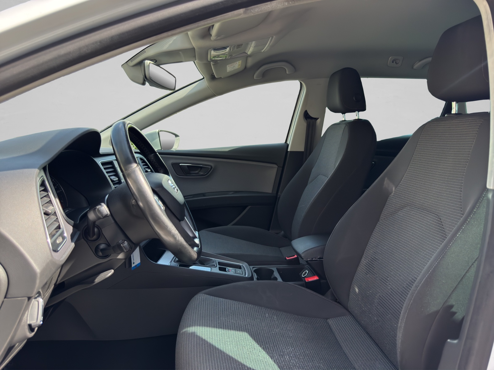SEAT Leon ST 2.0 TDI SWISS FR 4D 4Drive DSG-image-8