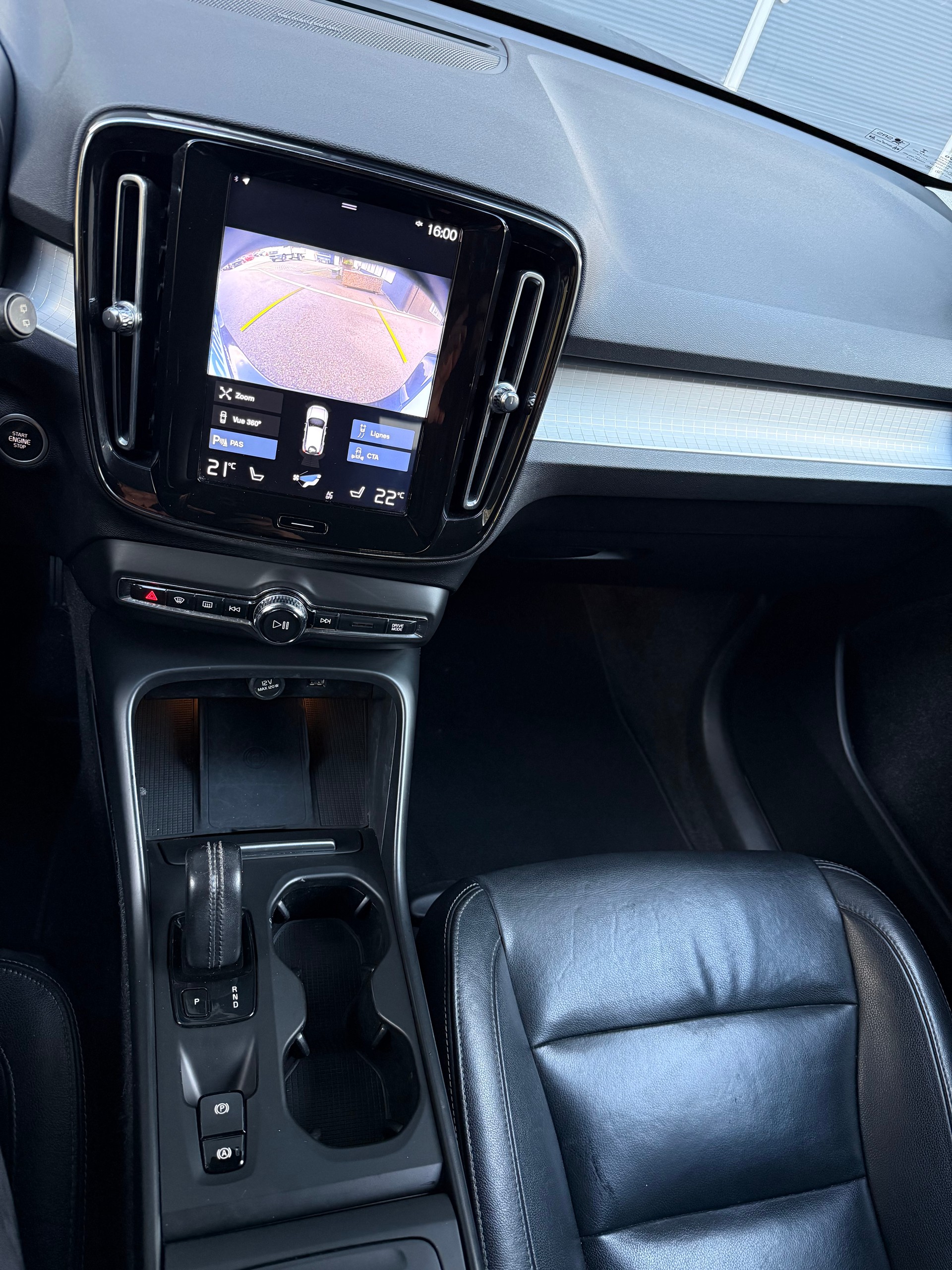 VOLVO XC40 T5 AWD Inscription Geartronic-image-13