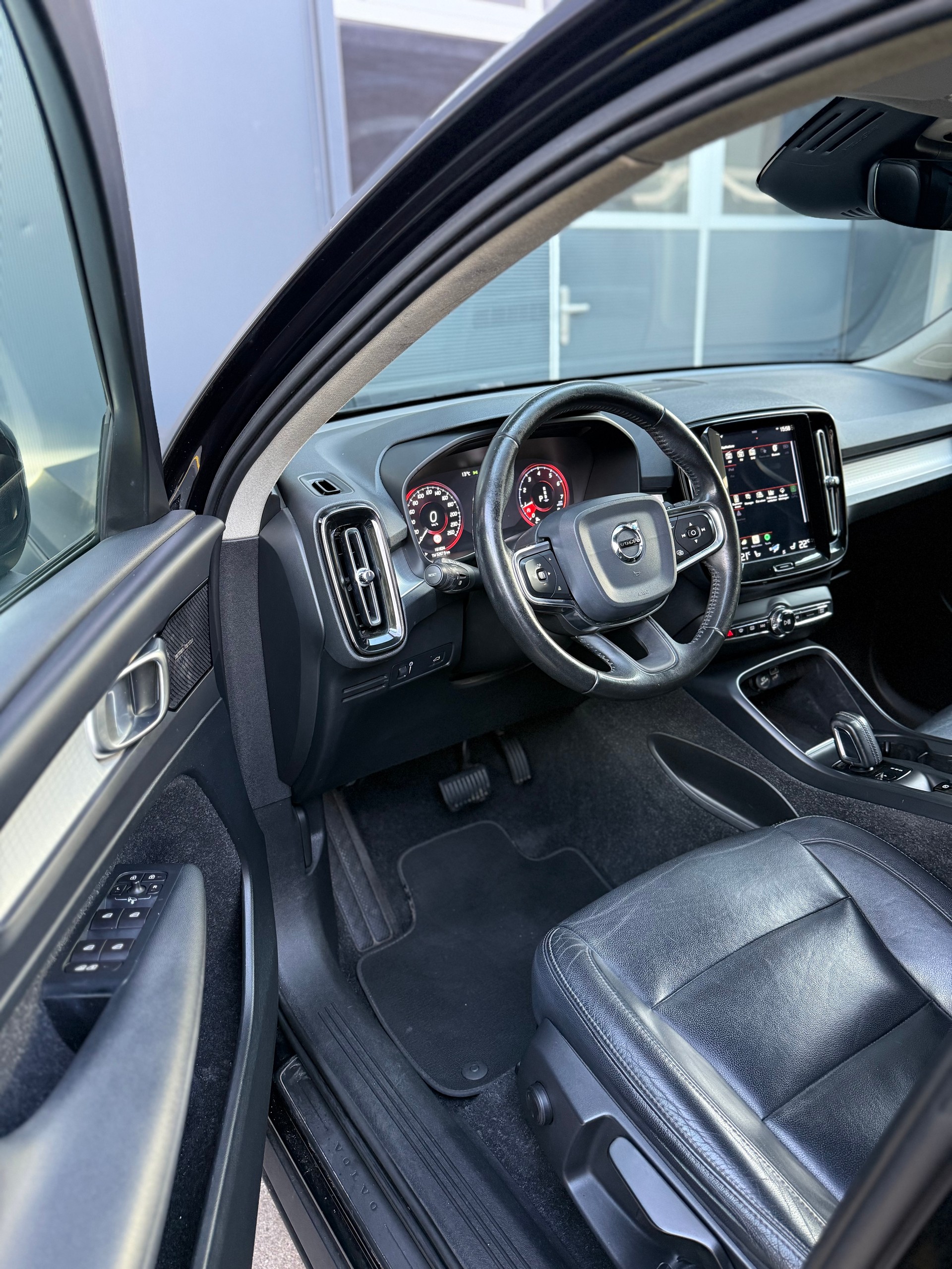 VOLVO XC40 T5 AWD Inscription Geartronic-image-12