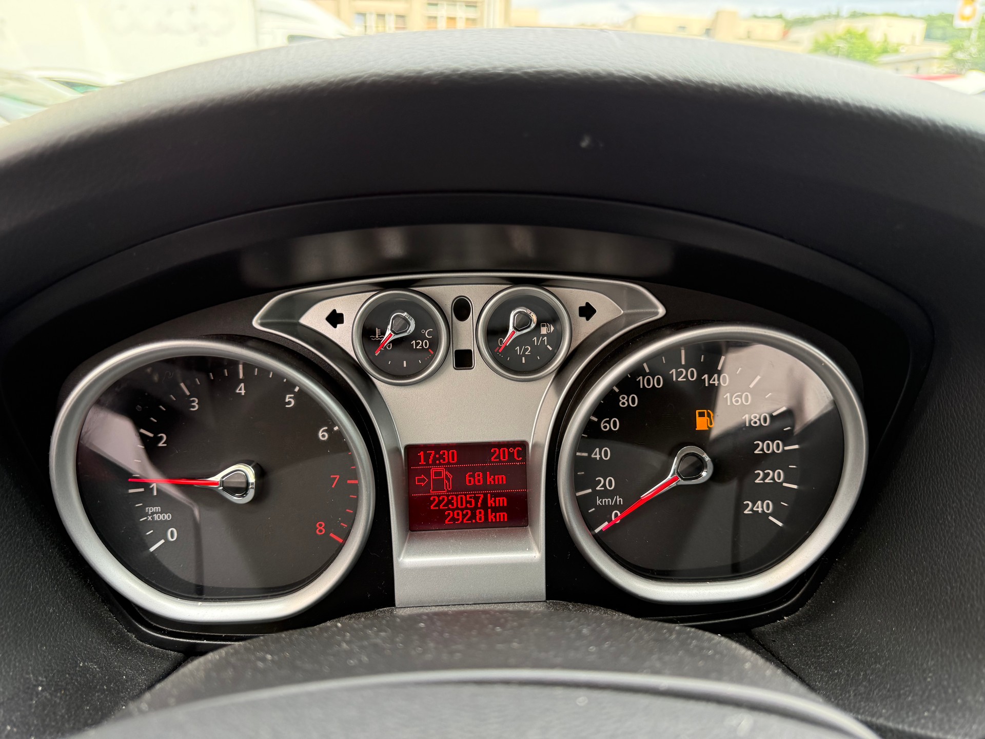 FORD Focus 1.8i Carving-image-11