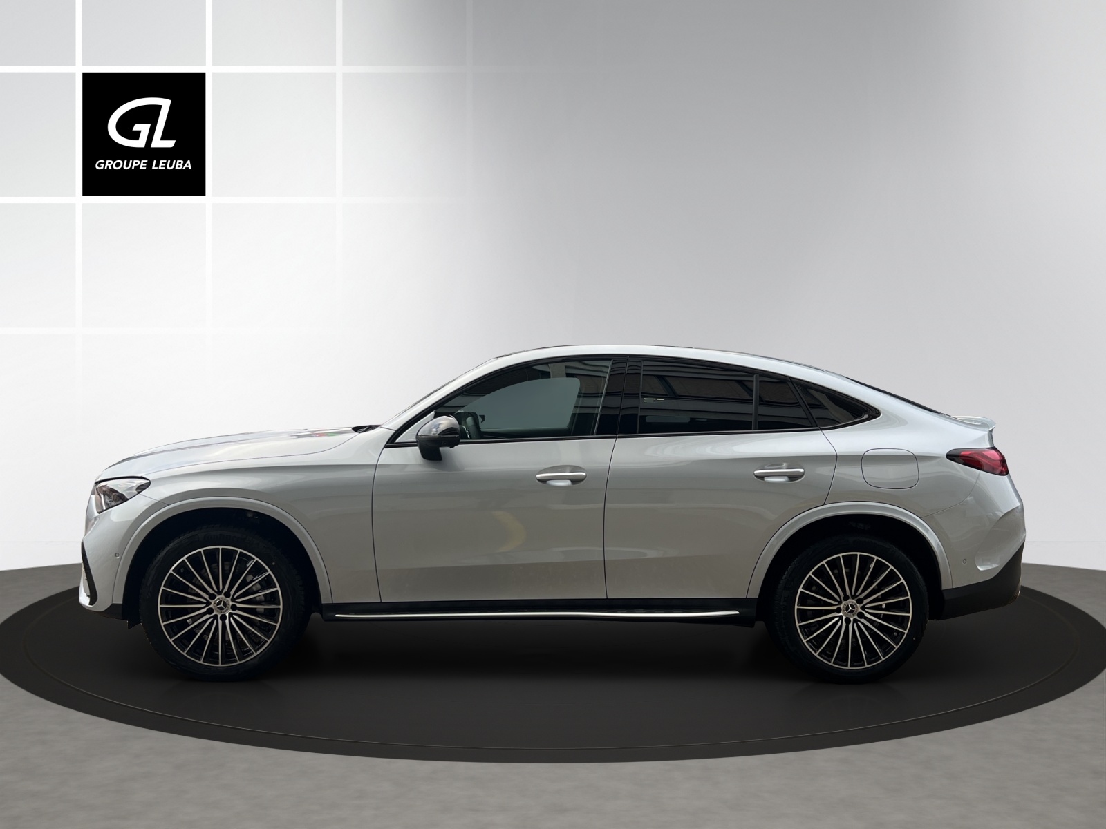 MERCEDES-BENZ GLC 300 e 4Matic EQ Star 9G-Tronic-showroom-element-2