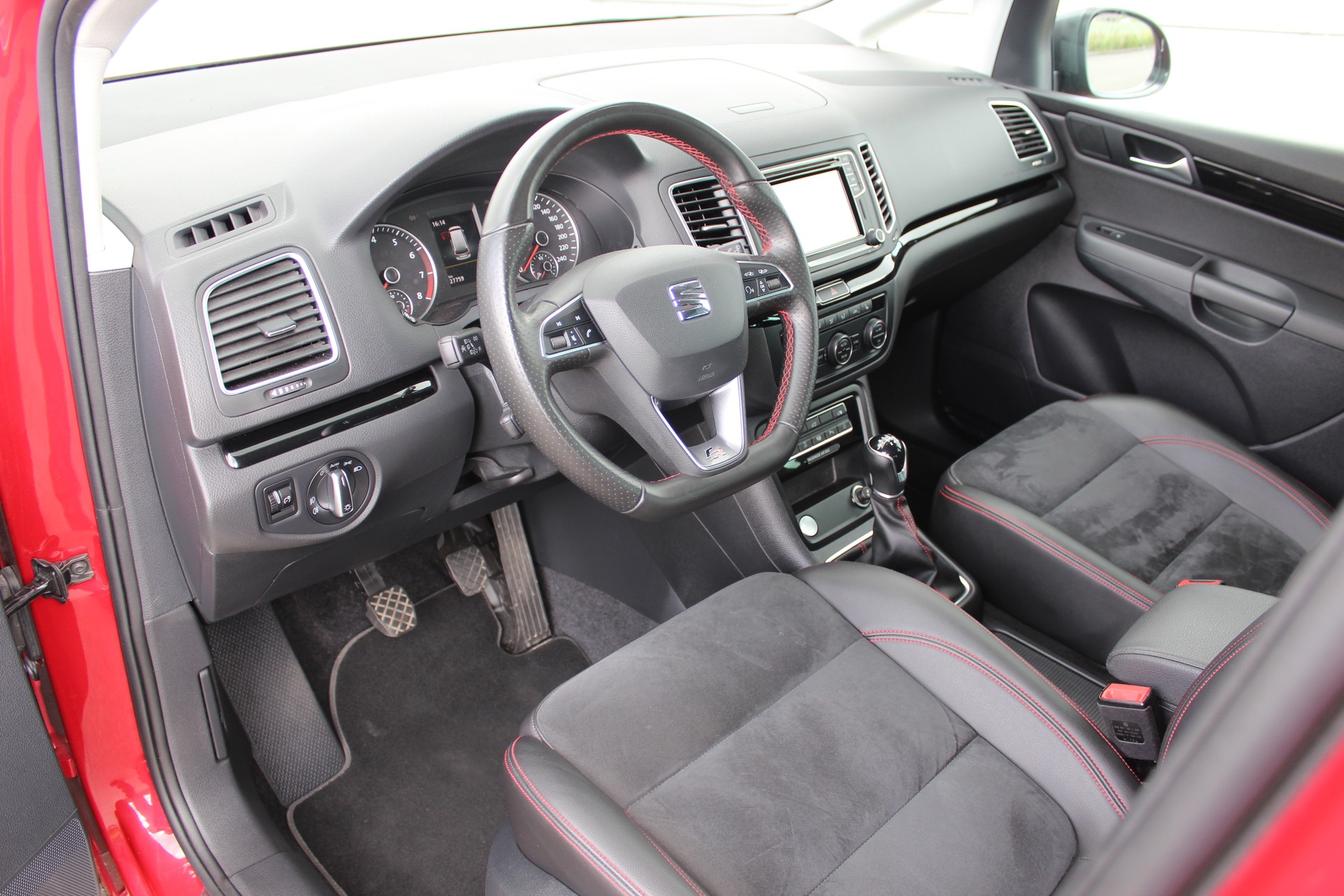 SEAT Alhambra 1.4 TSI SWISS FR-image-6