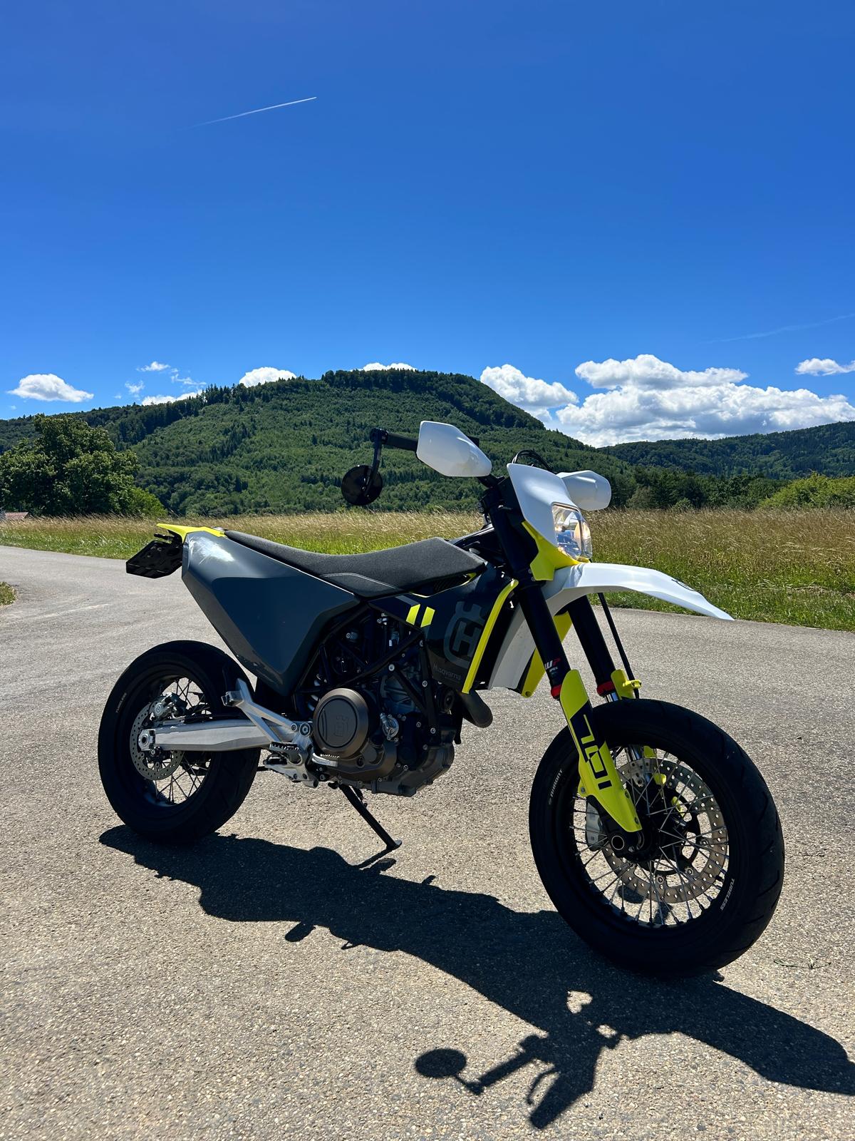 HUSQVARNA 701 Supermoto (35kW)-image-0