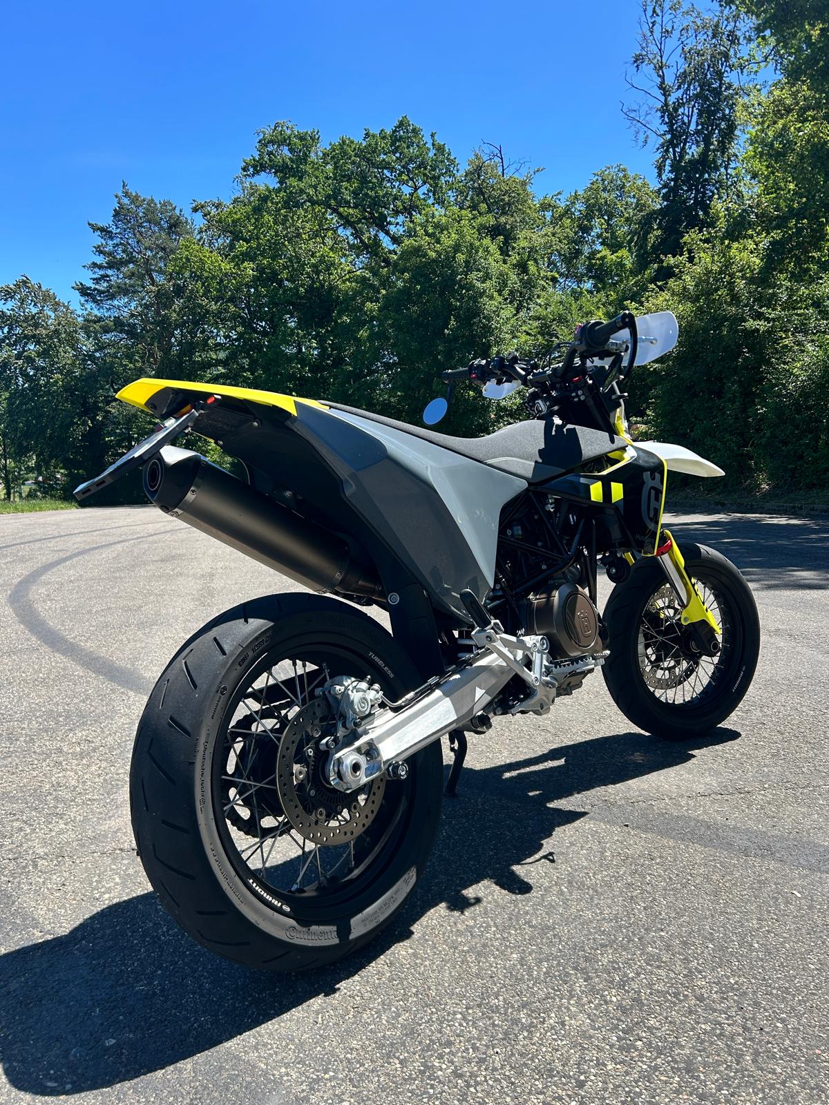 HUSQVARNA 701 Supermoto (35kW)-image-2