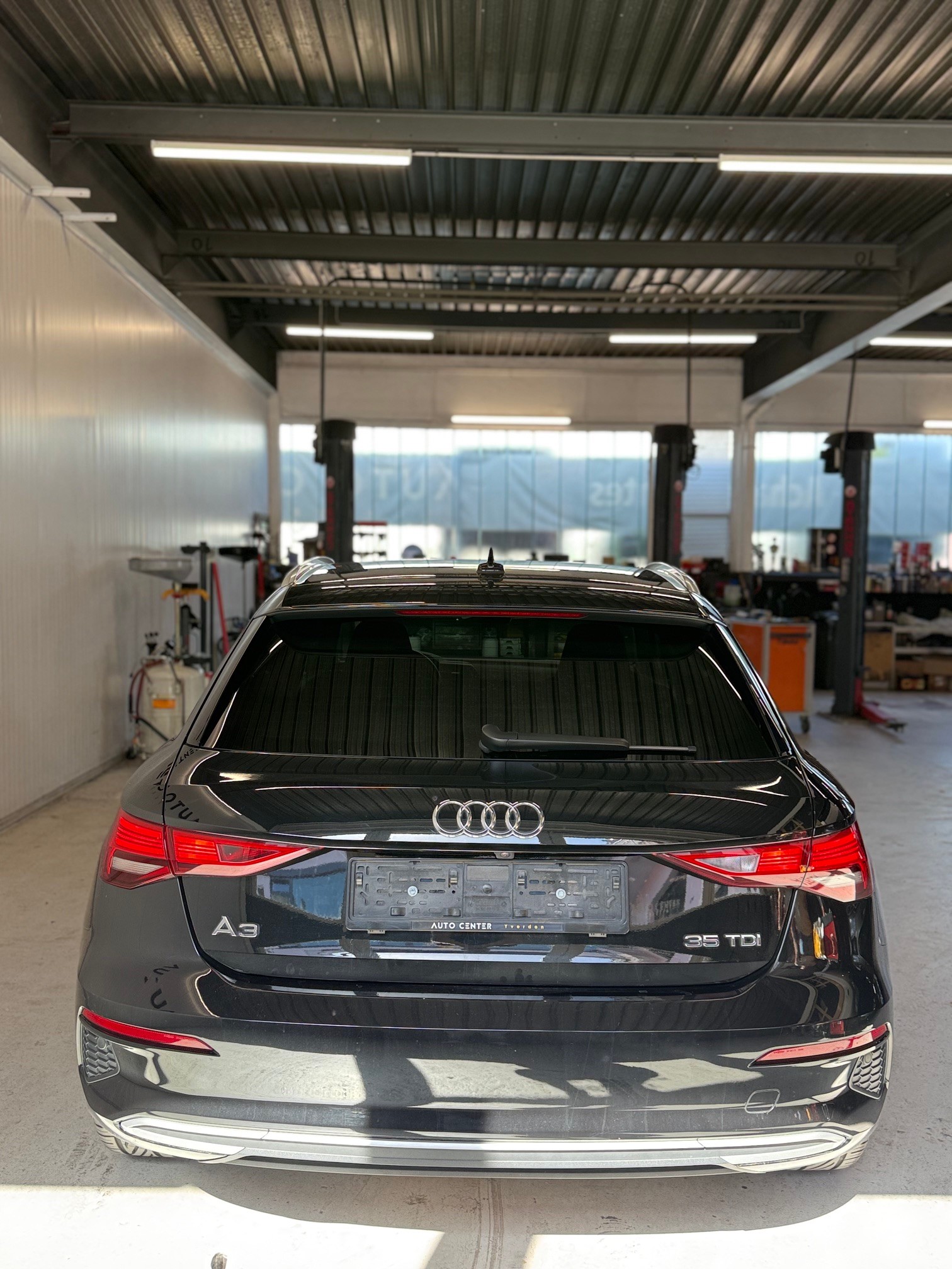 AUDI A3 Limousine 35 TDI advanced S-tronic-showroom-element-3