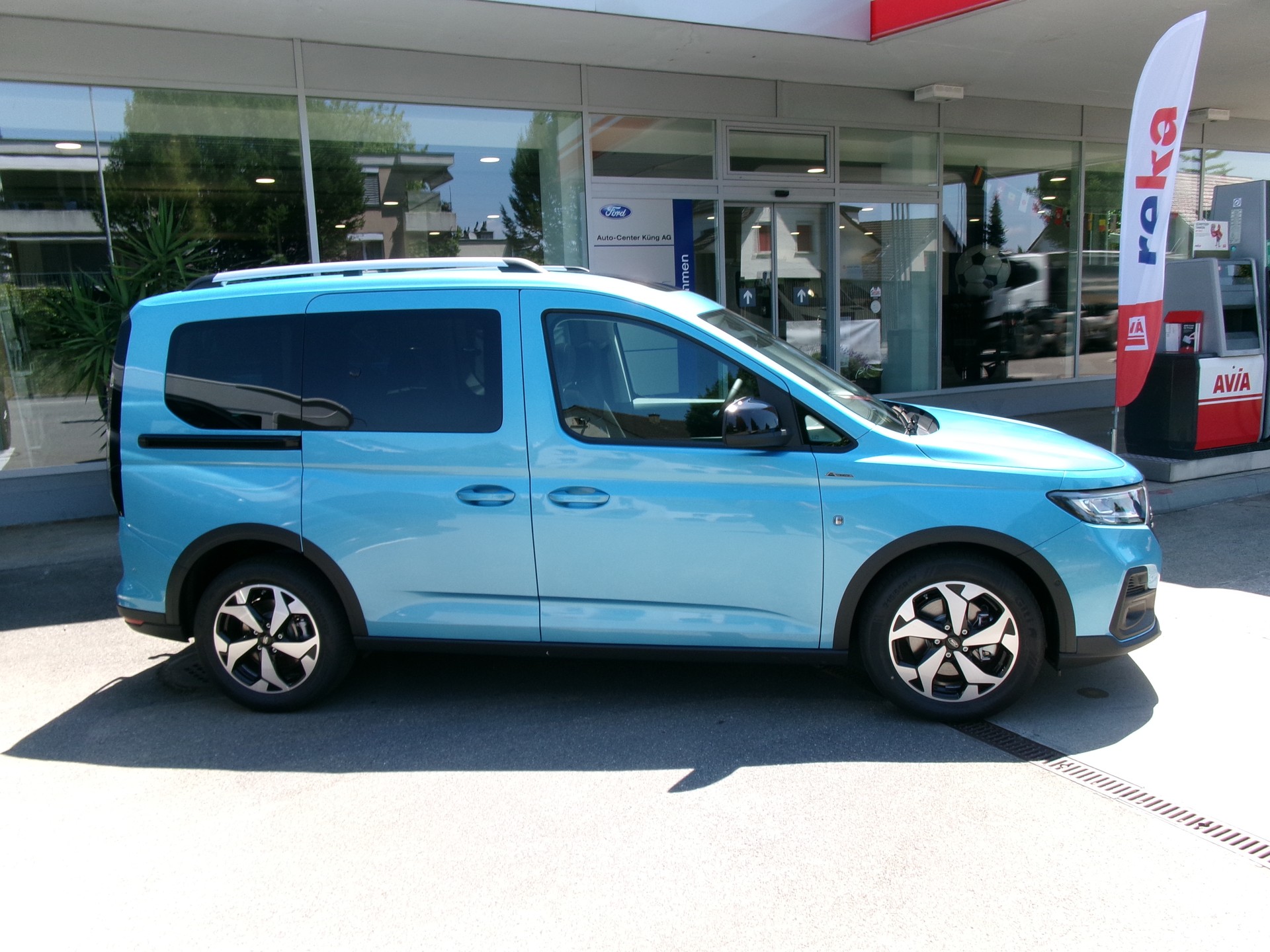 FORD Tourneo Connect 1.5 PHEV Active Automat-showroom-element-3