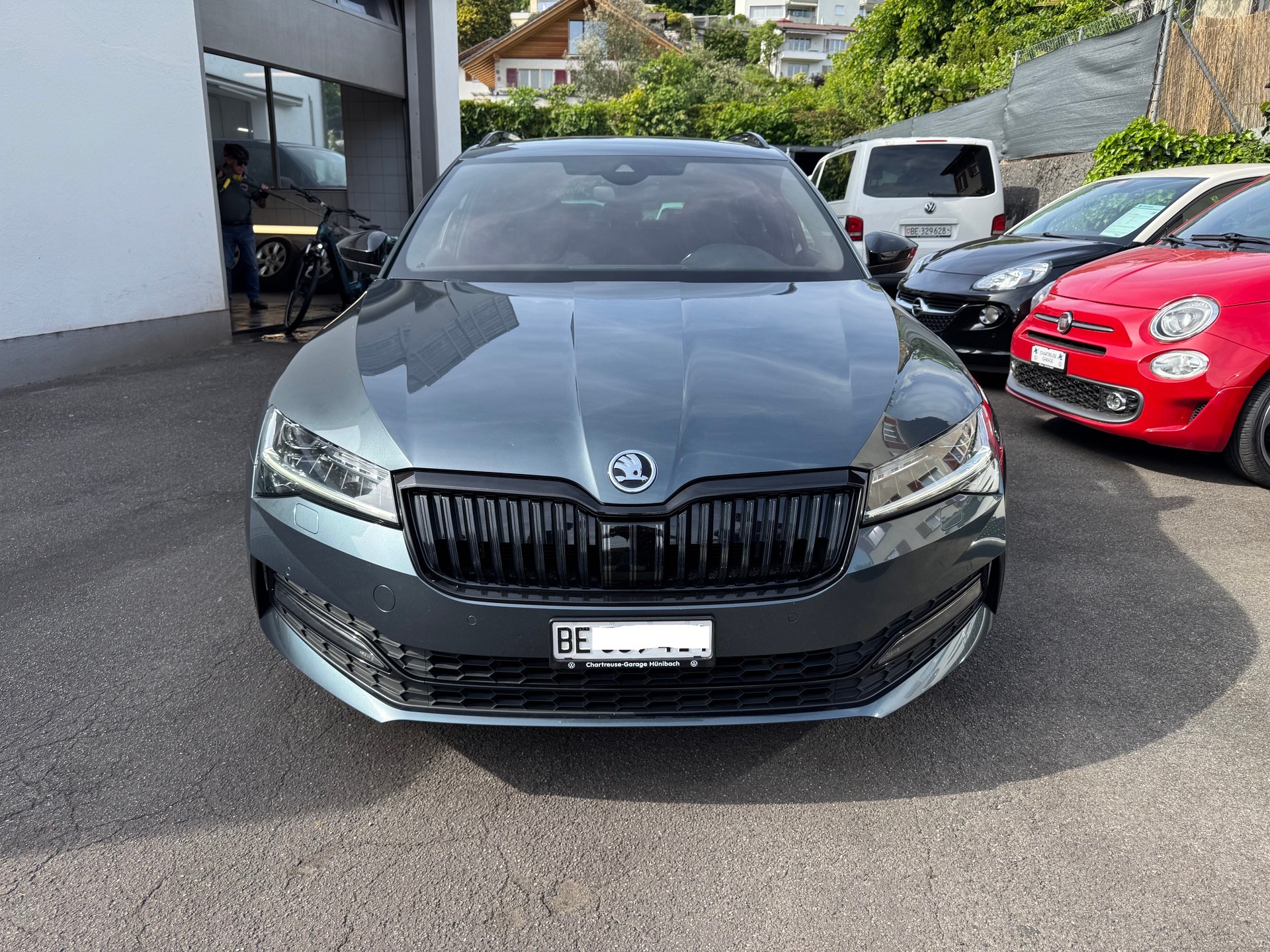 SKODA Superb Combi 2.0 TDi SportLine DSG-showroom-element-3