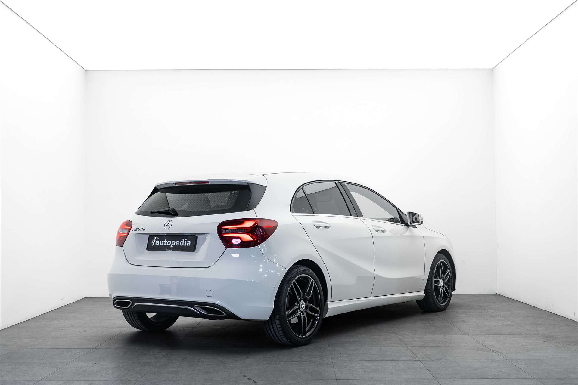 MERCEDES-BENZ A 200 CDI Urban 7G-DCT-showroom-element-2