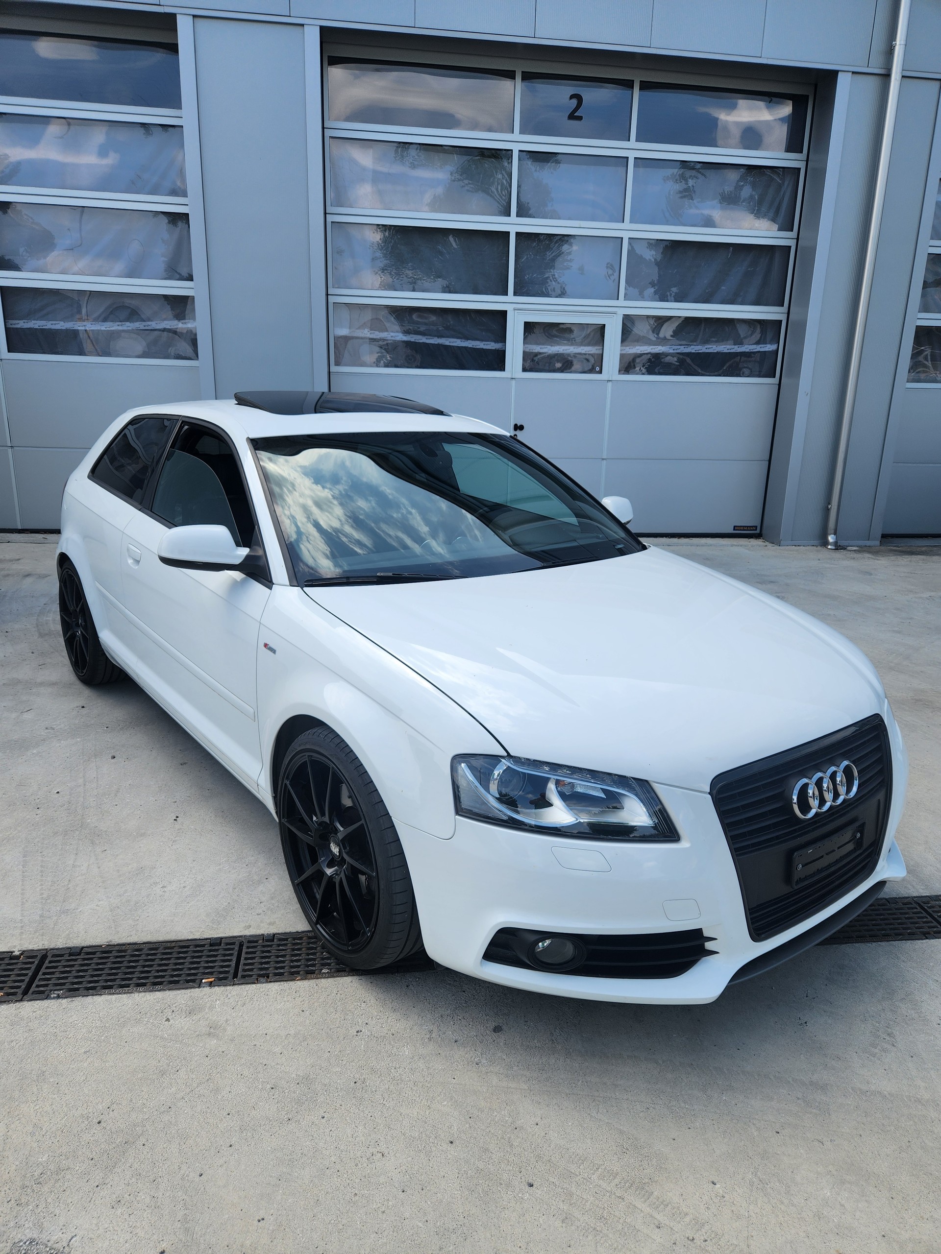 AUDI A3 2.0 TFSI Style S line-image-10