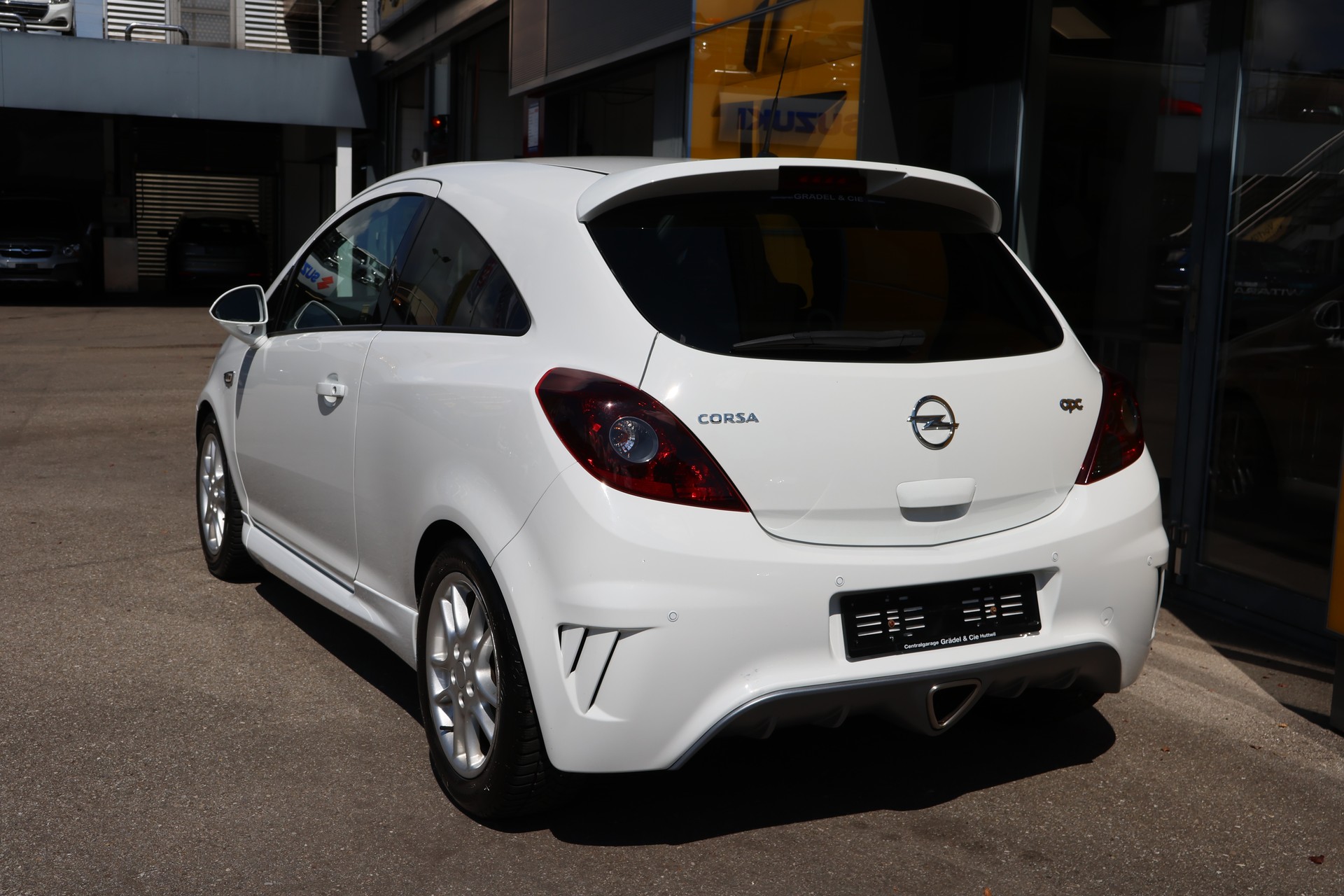 OPEL Corsa 1.6 Turbo OPC-showroom-element-2