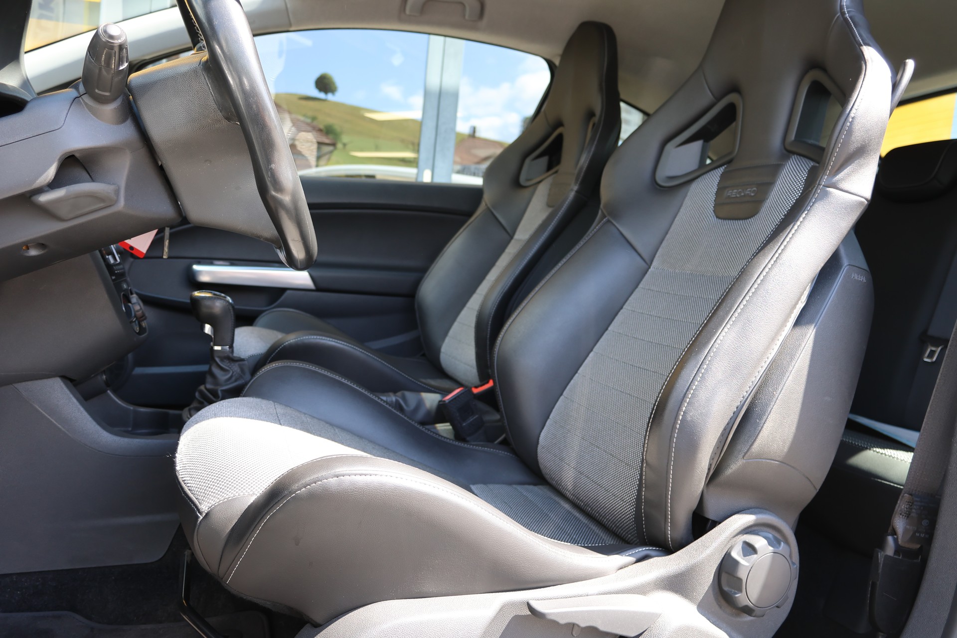 OPEL Corsa 1.6 Turbo OPC-showroom-element-3