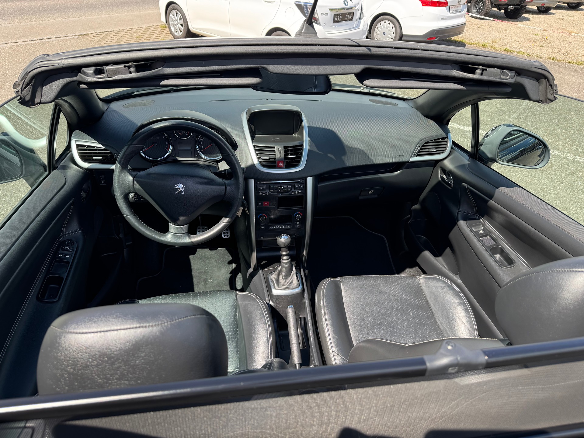 PEUGEOT 207 CC 1.6 16V Turbo Allure-image-10